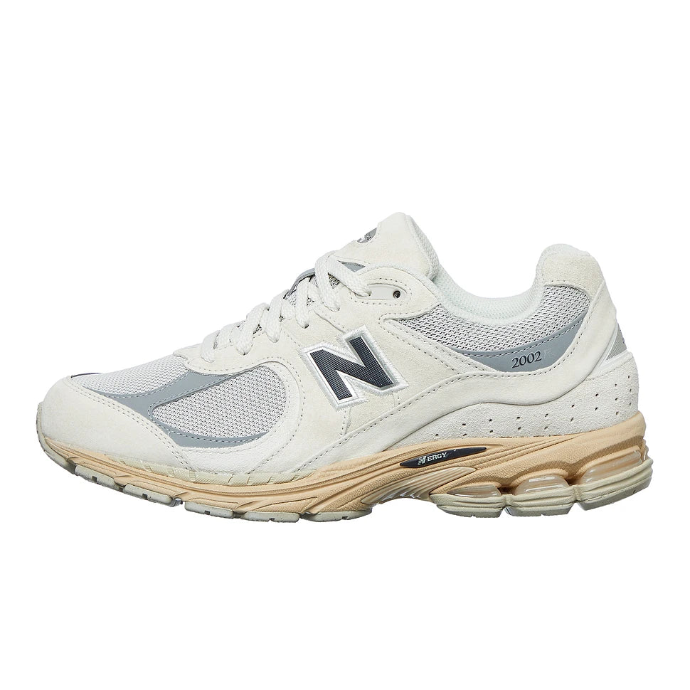 New Balance 2002R Linen Rain Cloud New Balance 2002R Linen Rain Cloud