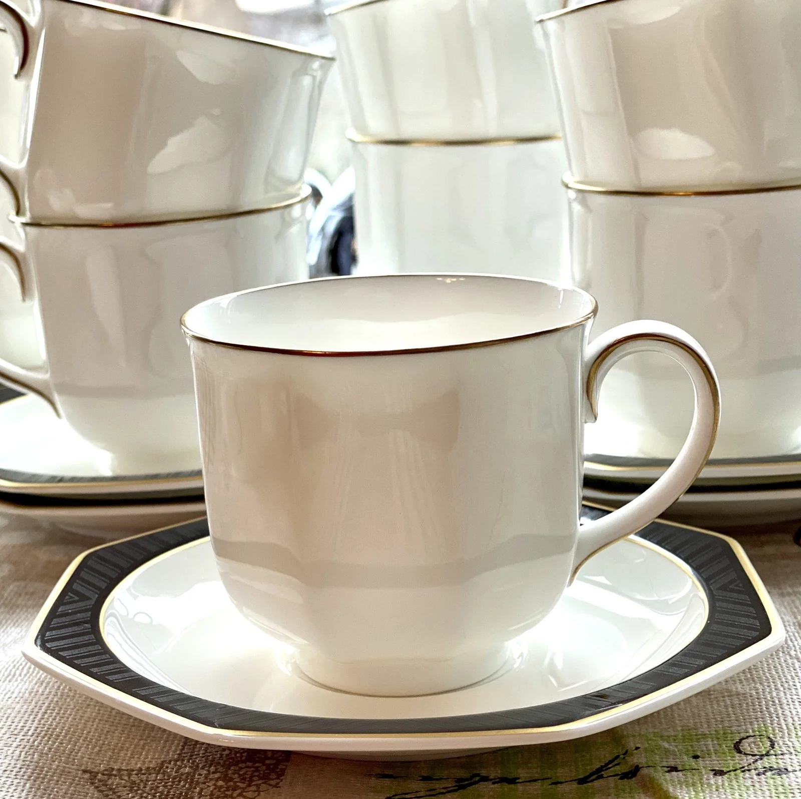 Kop en schotel Villeroy & Boch – zwart/wit decor BLACK PEARL van Heinrich