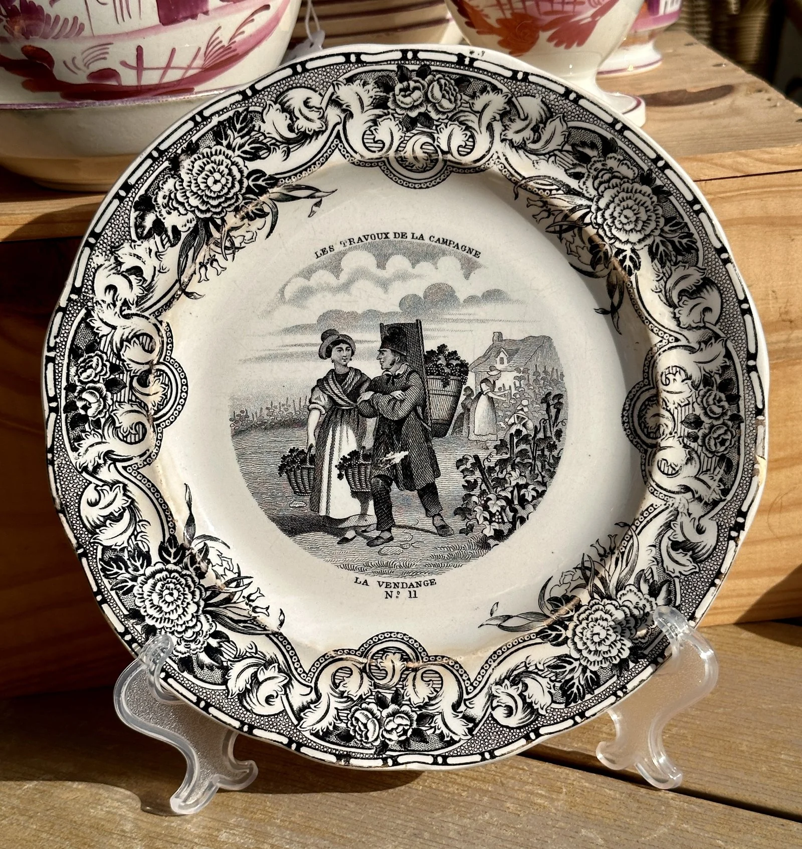 Sierbord / Dessertbord – Gien – Geoffroy et Cie – décor in zwart wit – No. 11 La Vendange…
