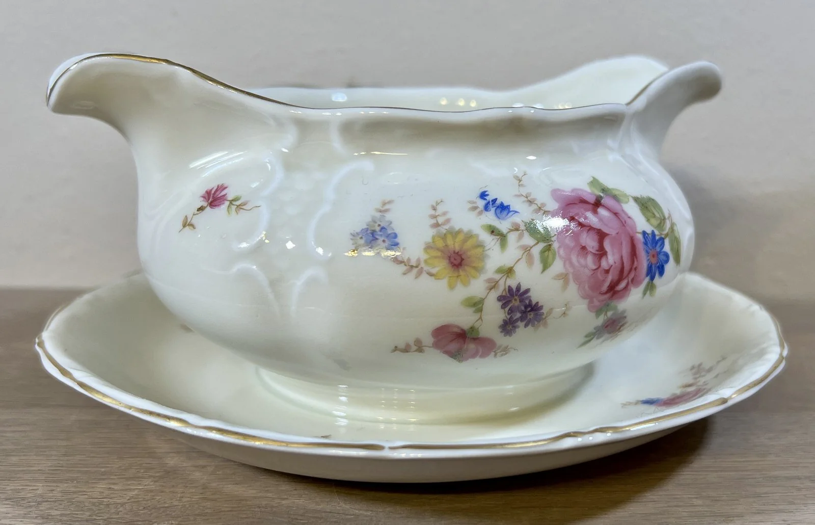 Juskom / Sauskom – rond model met 2 tuiten – Mosa – décor in blauw/roze bloemen