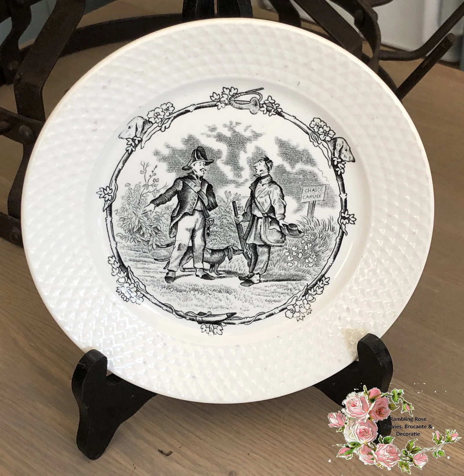 Dessertbord – décor NEMROD – twee mannen met jachthond.