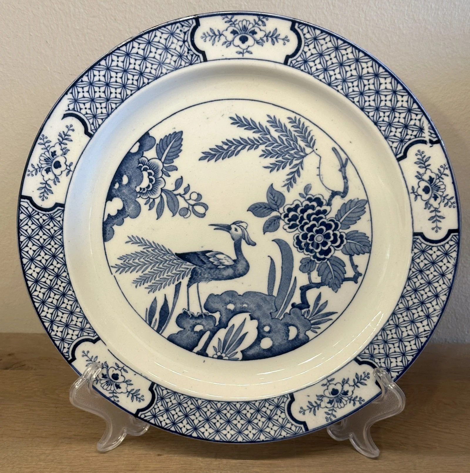 Bord – groot model – Wood & Sons England – décor YUAN met vogel en bloemen in blauw Bord – groot model – Wood & Sons England – décor YUAN met vogel en bloemen in blauw