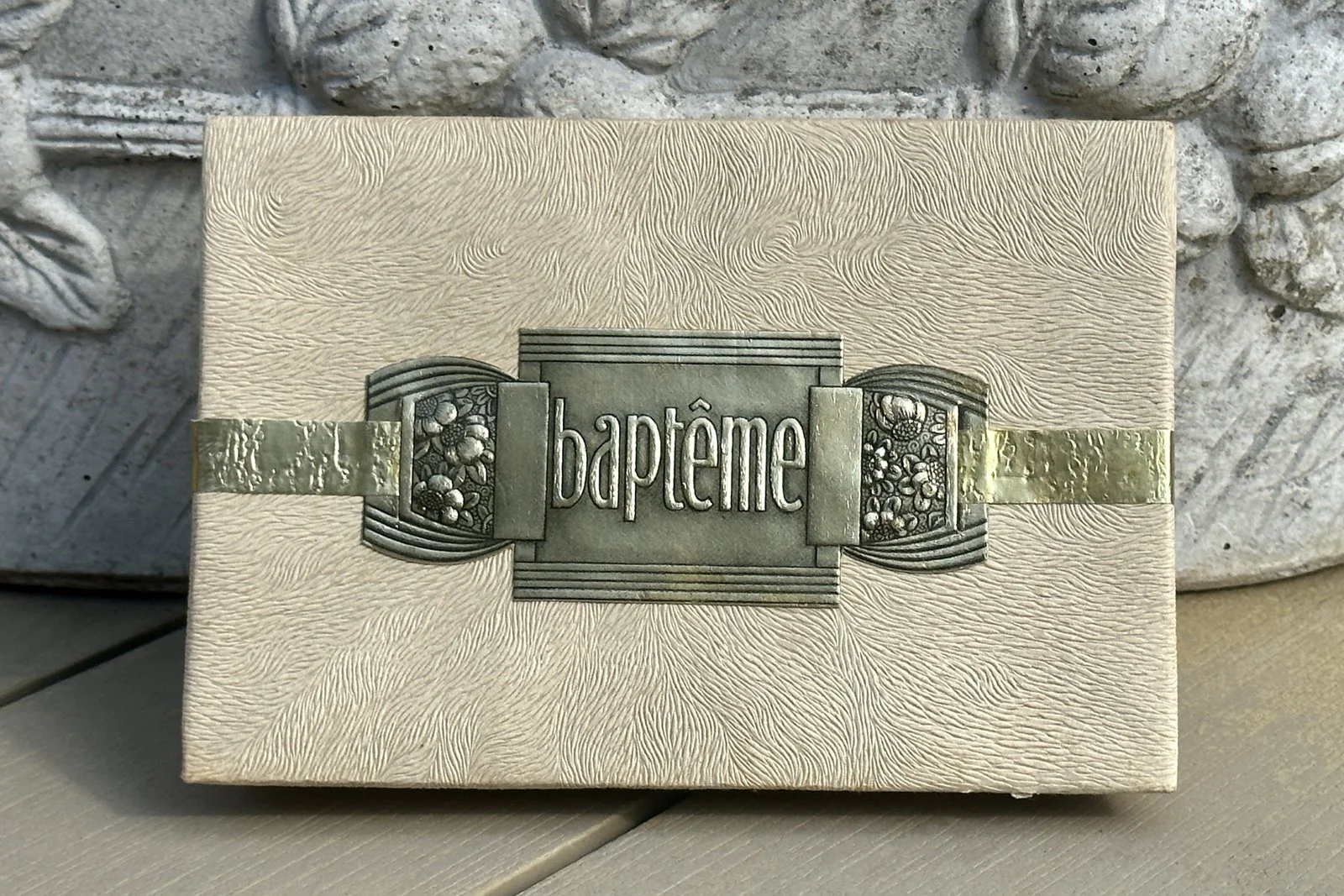 Doopsuikerdoosje – Art Deco model met opdruk ‘BAPTÈME’ in goudkleur