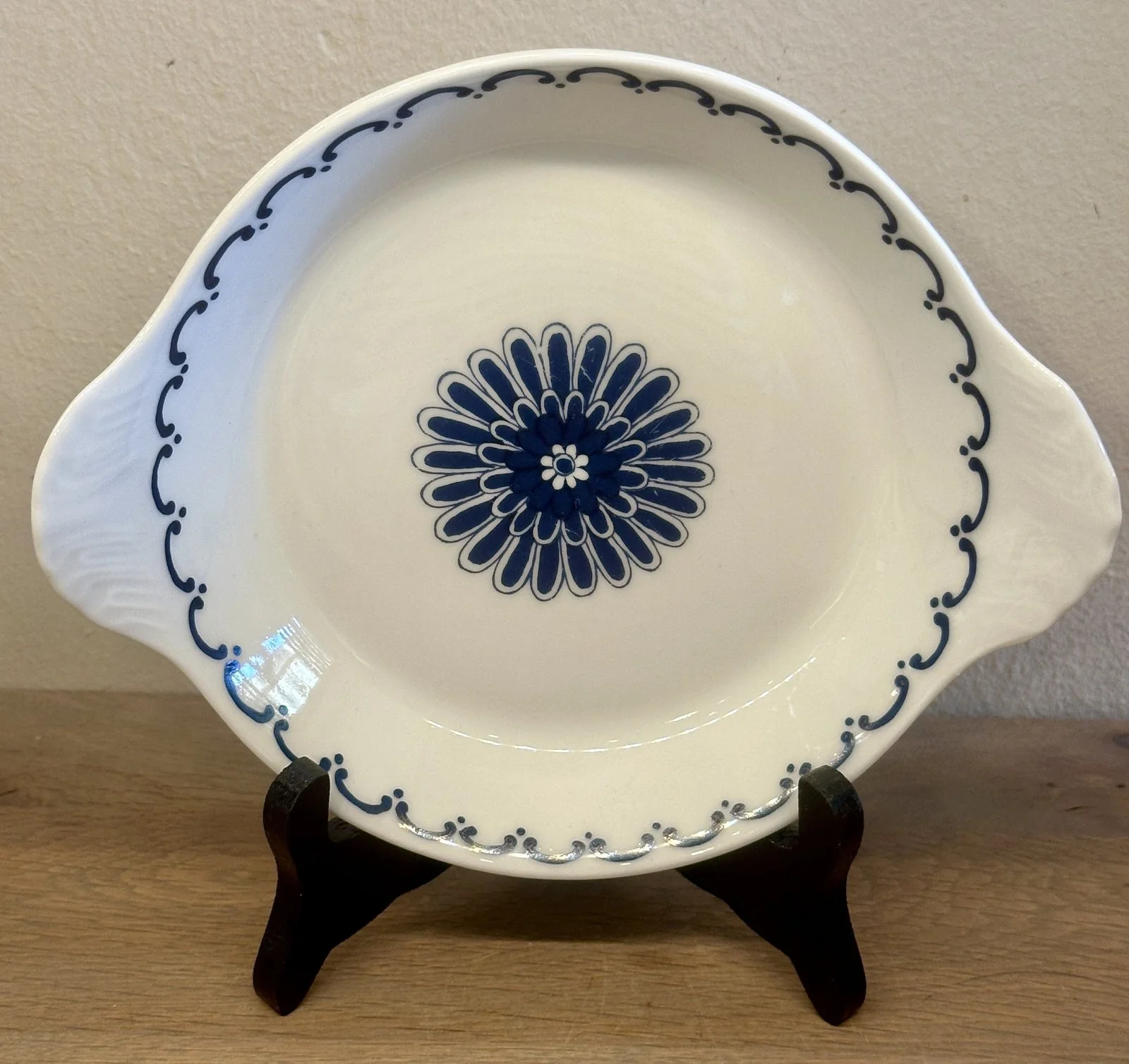 Schaaltje – porselein – Porcelain de Paris – décor MING BLUE met blauwe versierselen