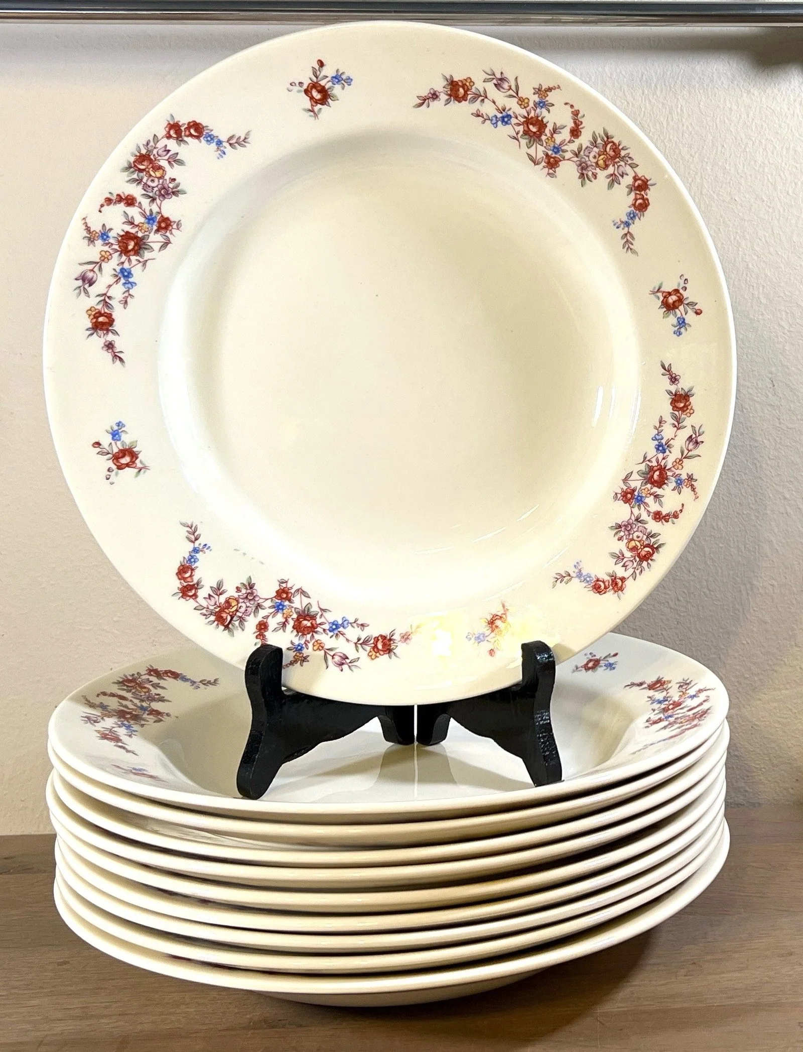 Diep bord / Soepbord / Pastabord – Petrus Regout – décor met kleine roosjes en strooibloemen