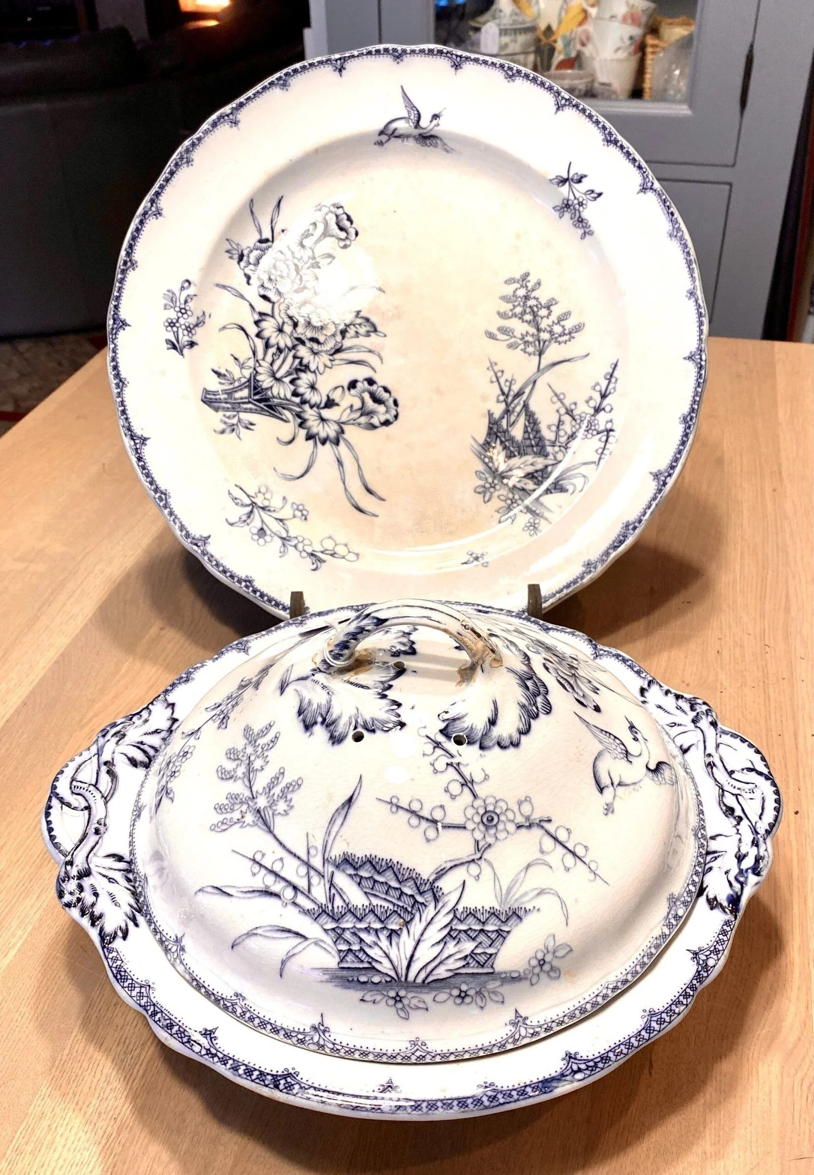 Dekschaal / terrine – met deksel – Minton & Co – décor MONA blauw
