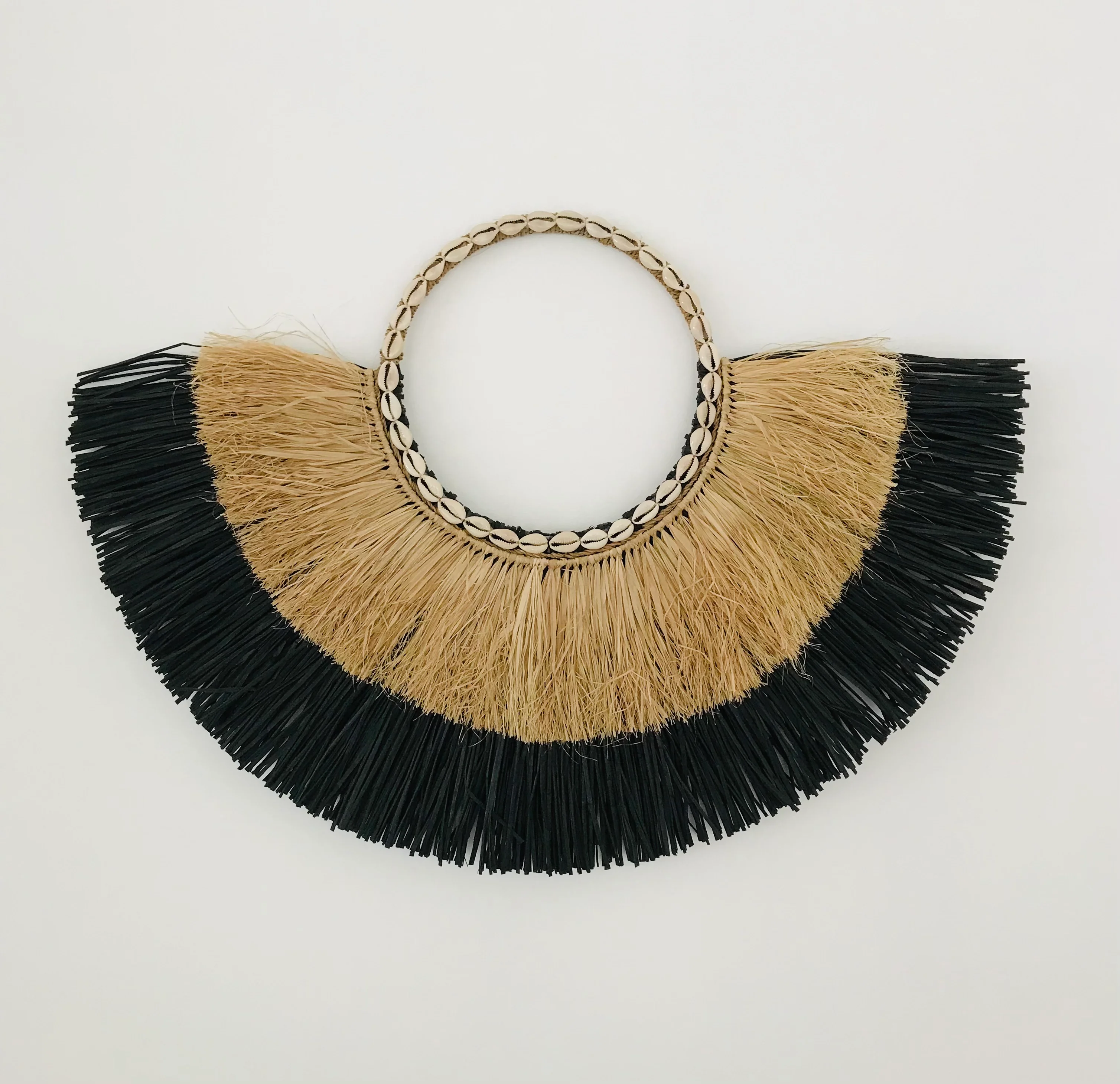 Raffia wandhanger Walyu