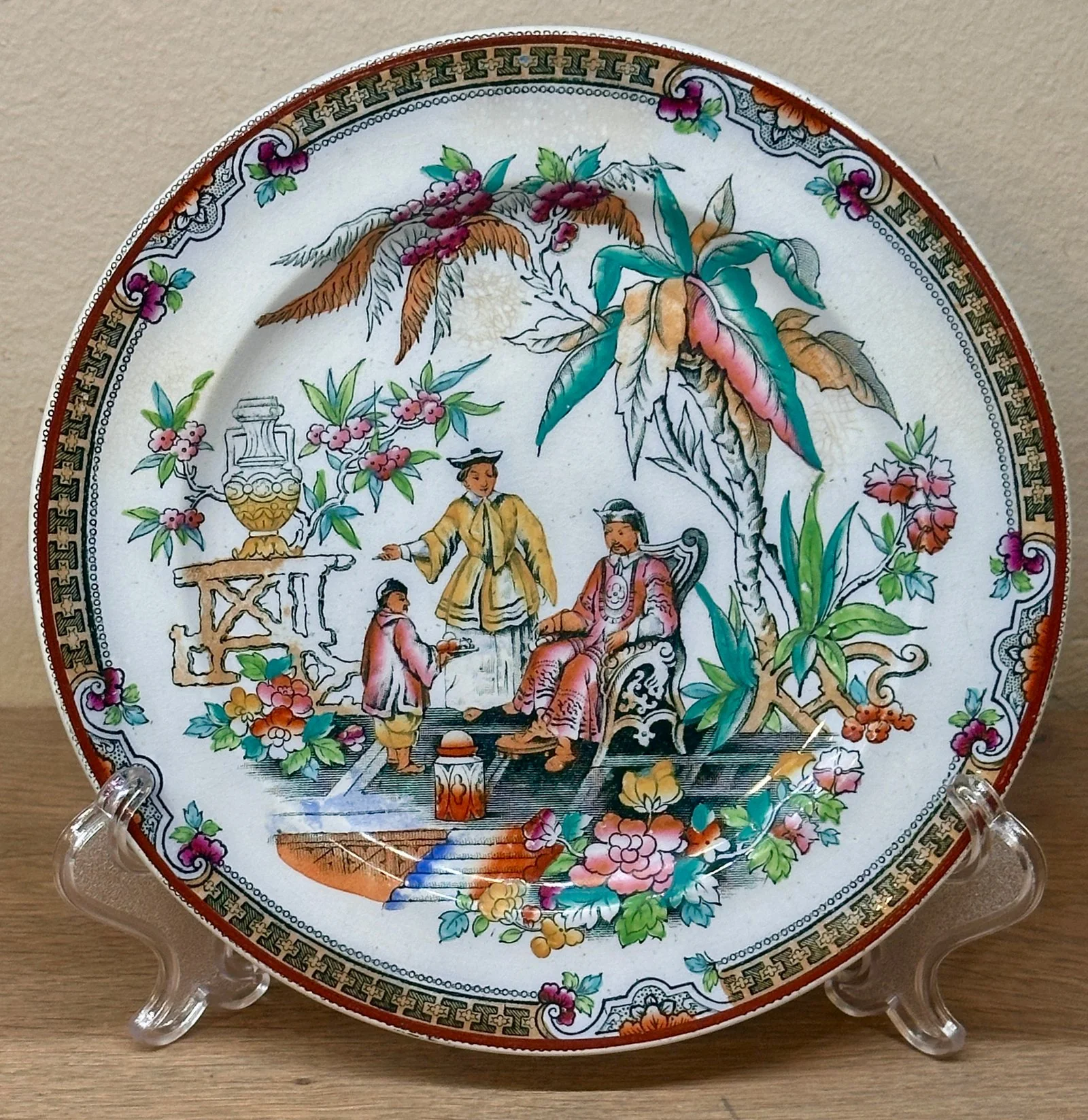 Sierbord / Dessertbord – James Beech in Swan Bankworks, Tunstall & Burslem – décor PEKIN in meerkleurige uitvoering Sierbord / Dessertbord – James Beech in Swan Bankworks, Tunstall & Burslem – décor PEKIN in meerkleurige uitvoering