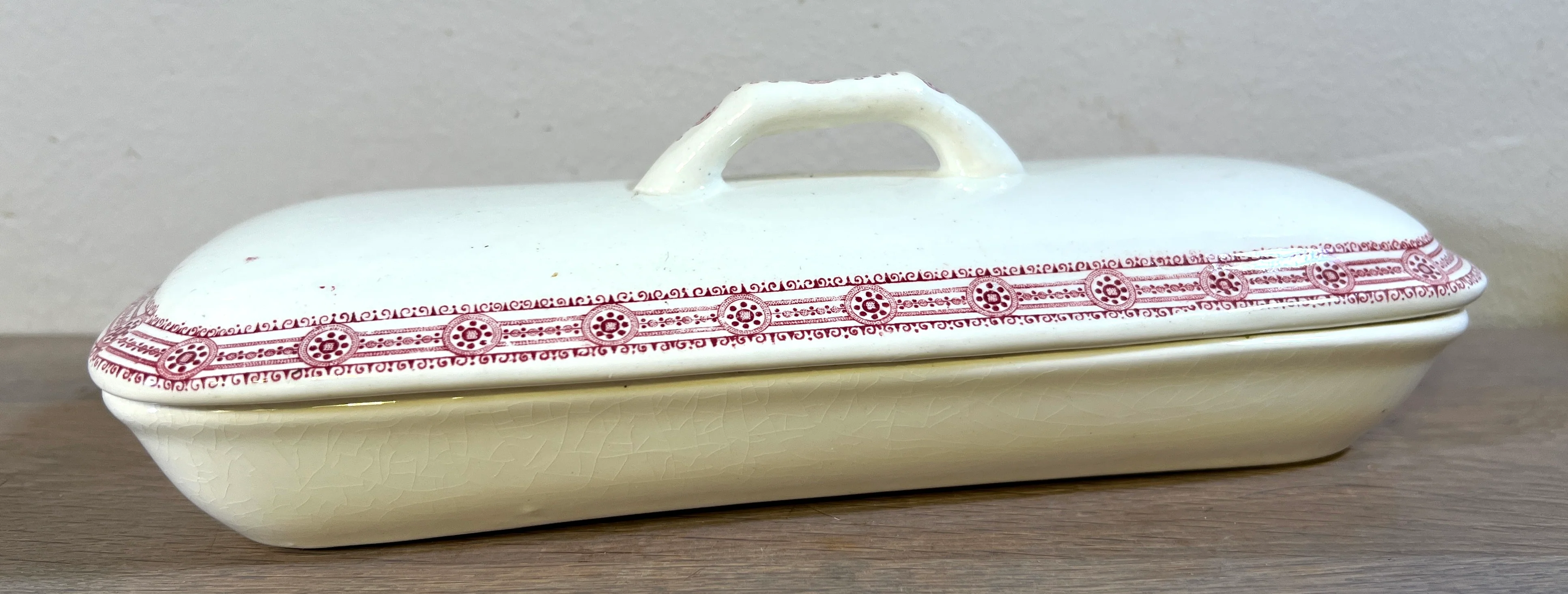 Kammenbak – Boch – décor FLANDRIA uitgevoerd in rood