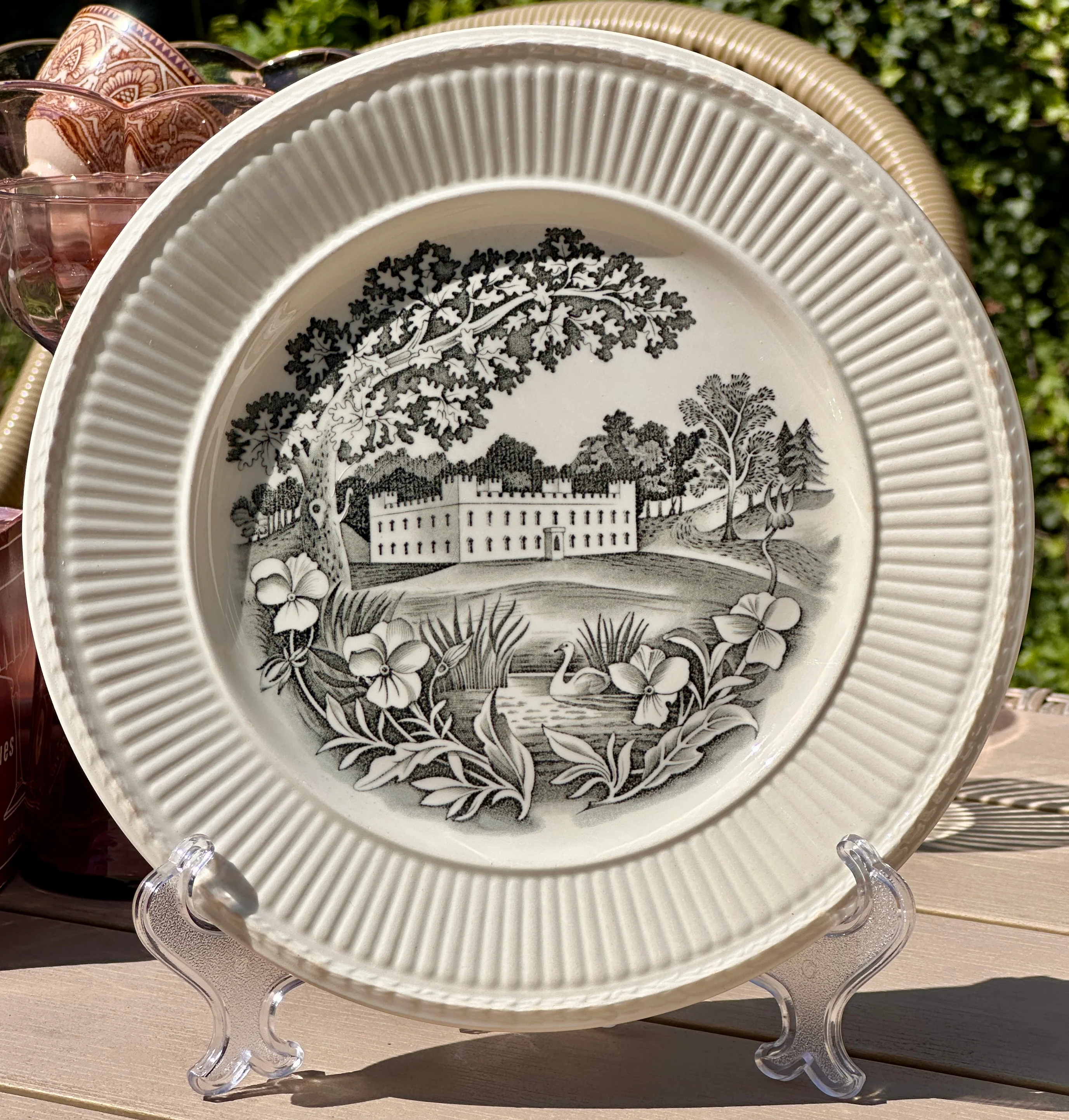 Dinerbord / Eetbord – Wedgwood – RURAL ENGLAND PRINTS – Great Barr Hall uitgevoerd in grijs met gebroken wit Dinerbord / Eetbord – Wedgwood – RURAL ENGLAND PRINTS – Great Barr Hall uitgevoerd in grijs met gebroken wit
