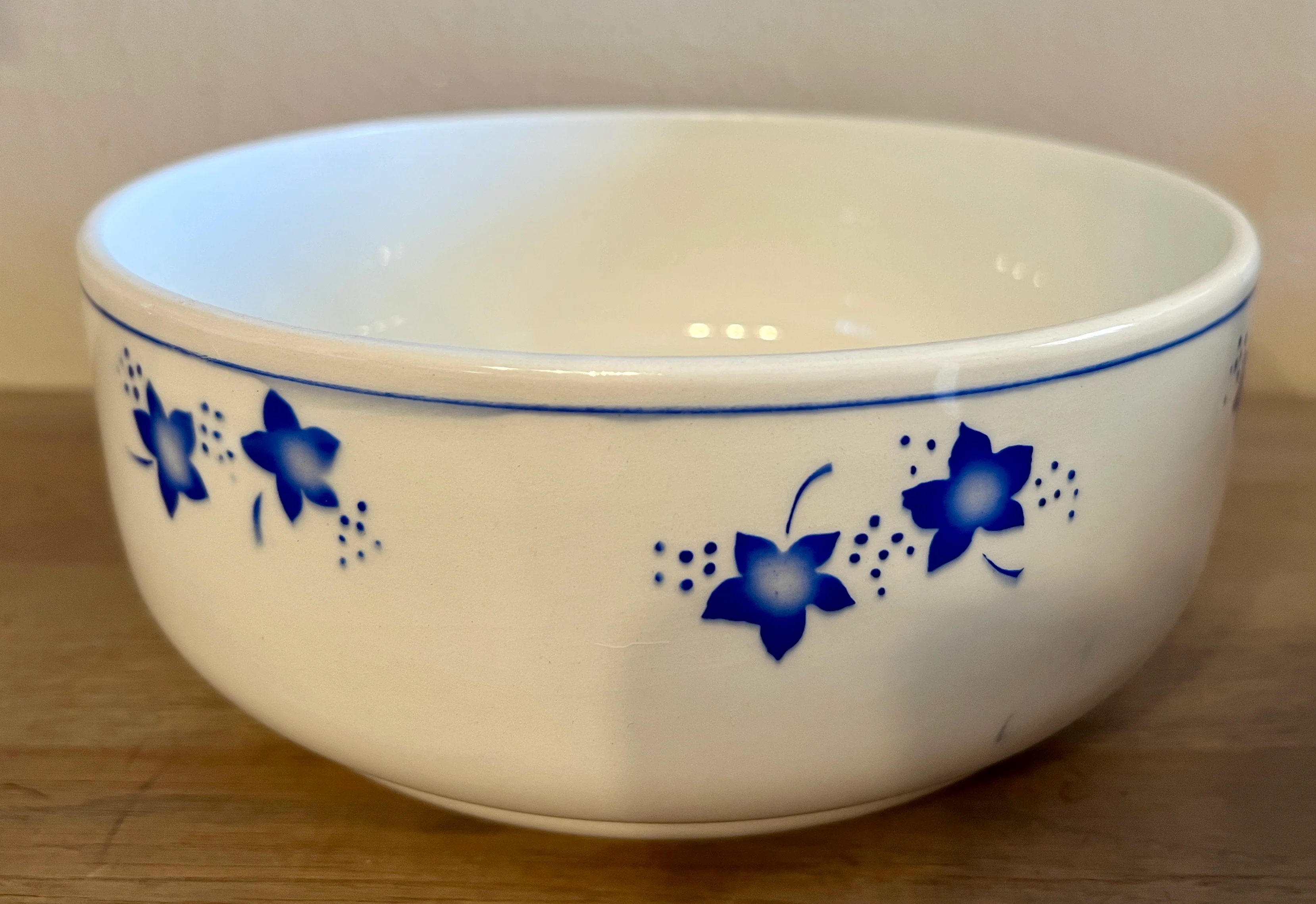 Nestschaal / Saladekom – Boch -décor MERCURE uitgevoerd in blauw met ster/blaadje