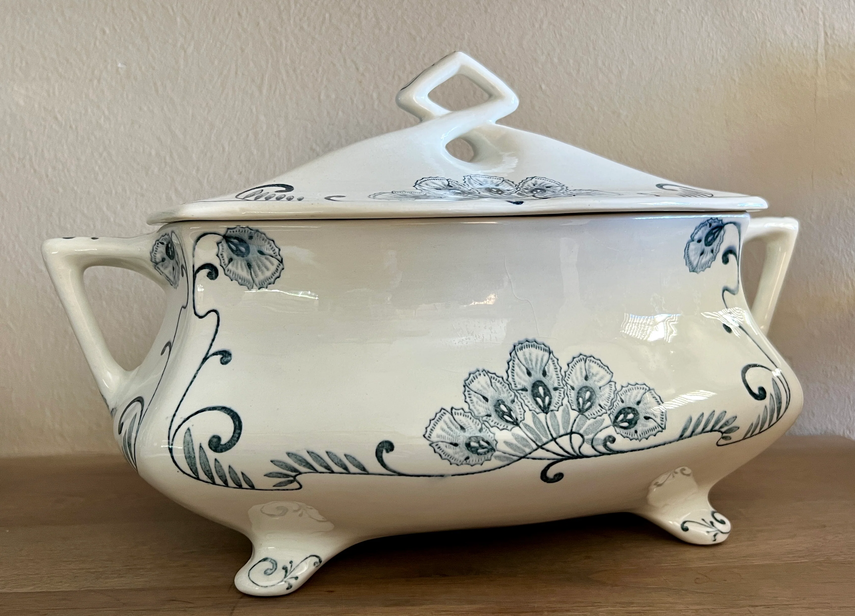 Terrine / Dekschaal – Onnaing Frankrijk – décor PALMA uitgevoerd in blauw – Art Nouveau
