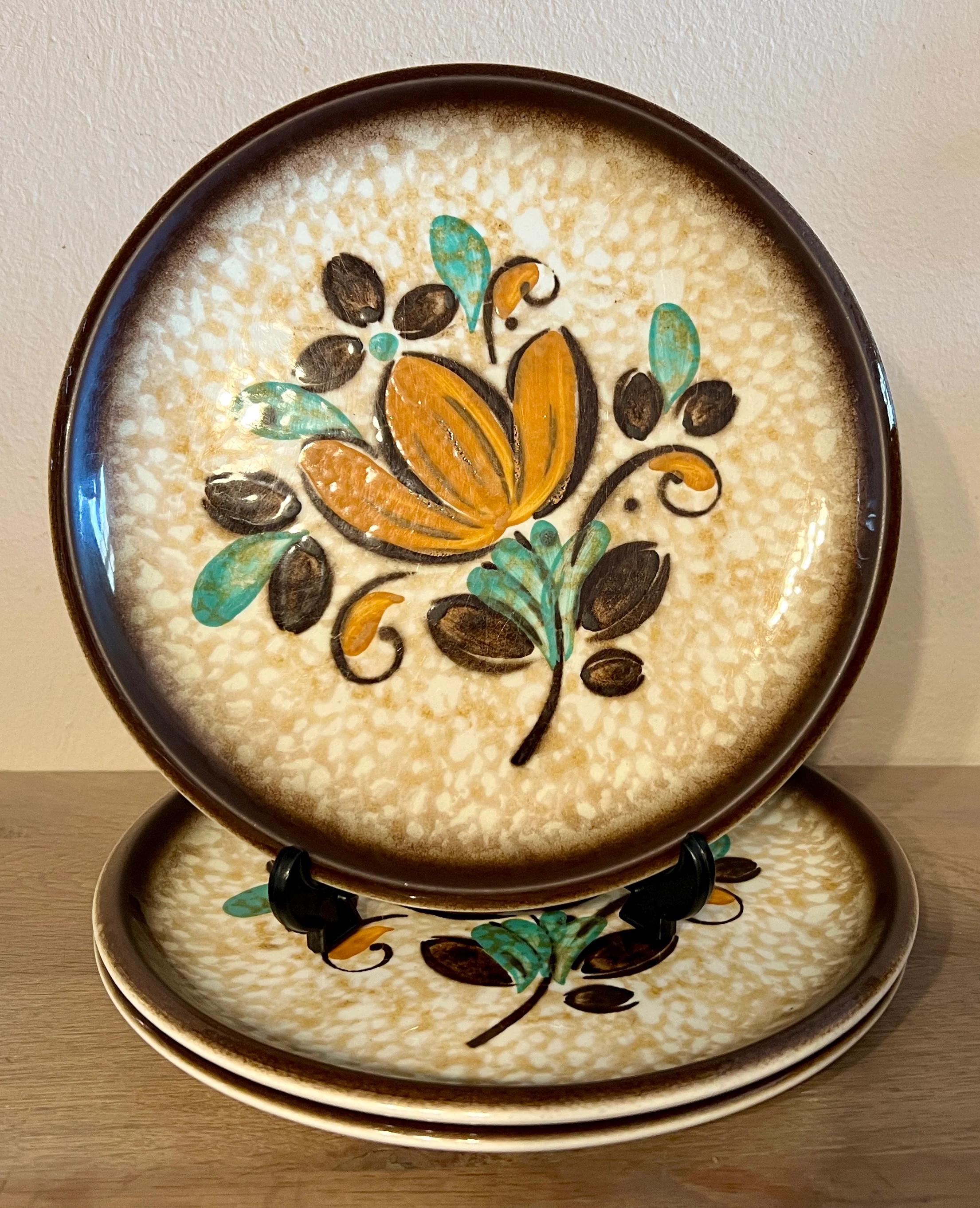 Ontbijtbord / Dessertbord – Boch – décor CORFOU (ontwerp Ernest D’Hossche / M. Picquery) – vorm MENUET