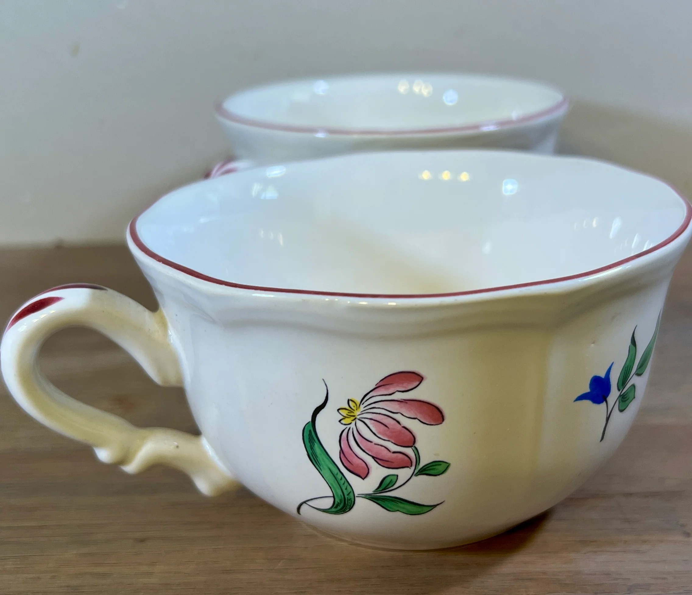 Kop (zonder schotel) – groot model – K&G Luneville – décor OLD STRASBOURG – REVERBÈRE met bloemen in verschillende kleuren