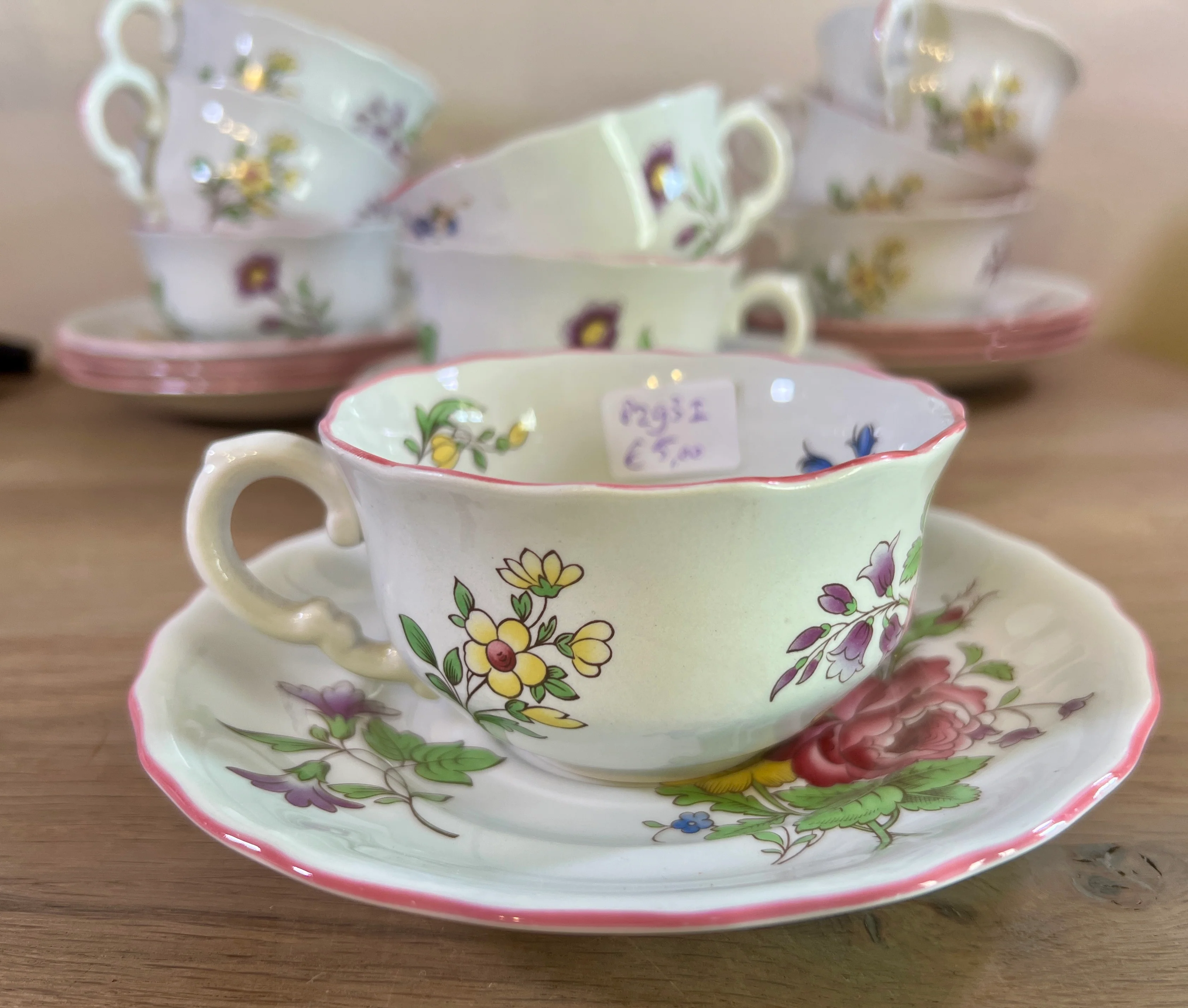 Kop en schotel – Spode England – décor MARLBOROUGH SPRAY met verschillende kleuren bloemen Kop en schotel – Spode England – décor MARLBOROUGH SPRAY met verschillende kleuren bloemen