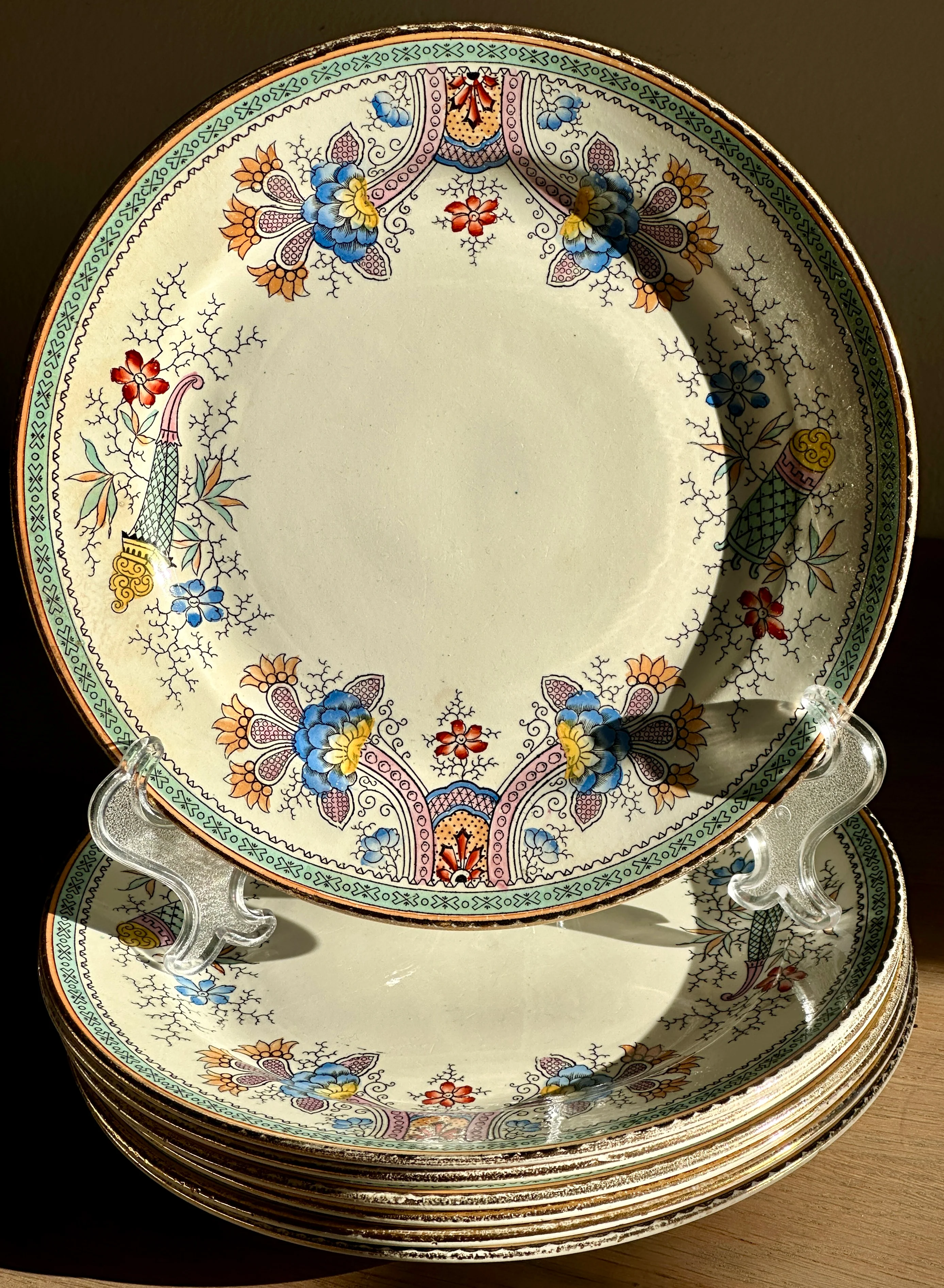 Ontbijtbord / Dessertbord – Societe Ceramique Maestricht – decor PERSIA uitgevoerd in multi-color met goudkleur rand