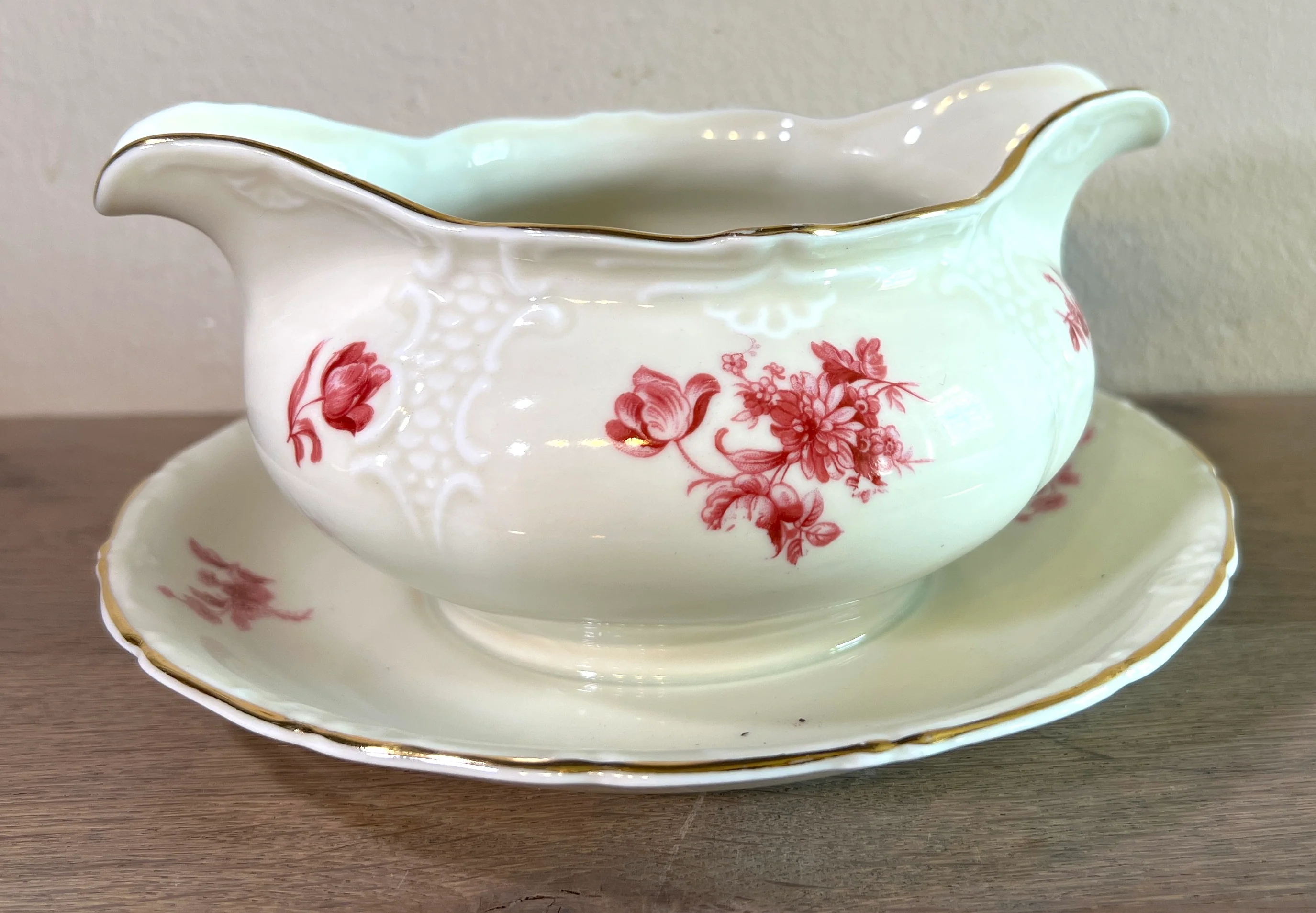 Juskom / Sauskom – Mosa (stempel 5 bogen = 1930-1940) – vorm BAROK – decor van bloemen in roze uitgevoerd