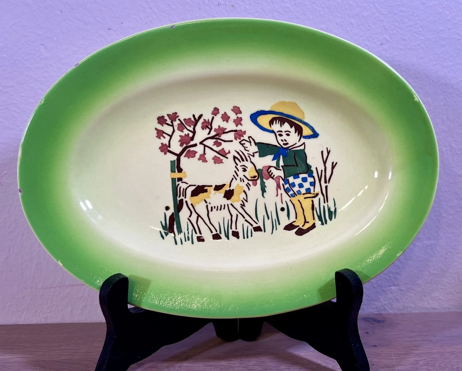 Schaaltje / Bordje – plat, ovaal, model – kinderservies – Schramberg (SMF) – décor met van licht naar donkerder lopend groen