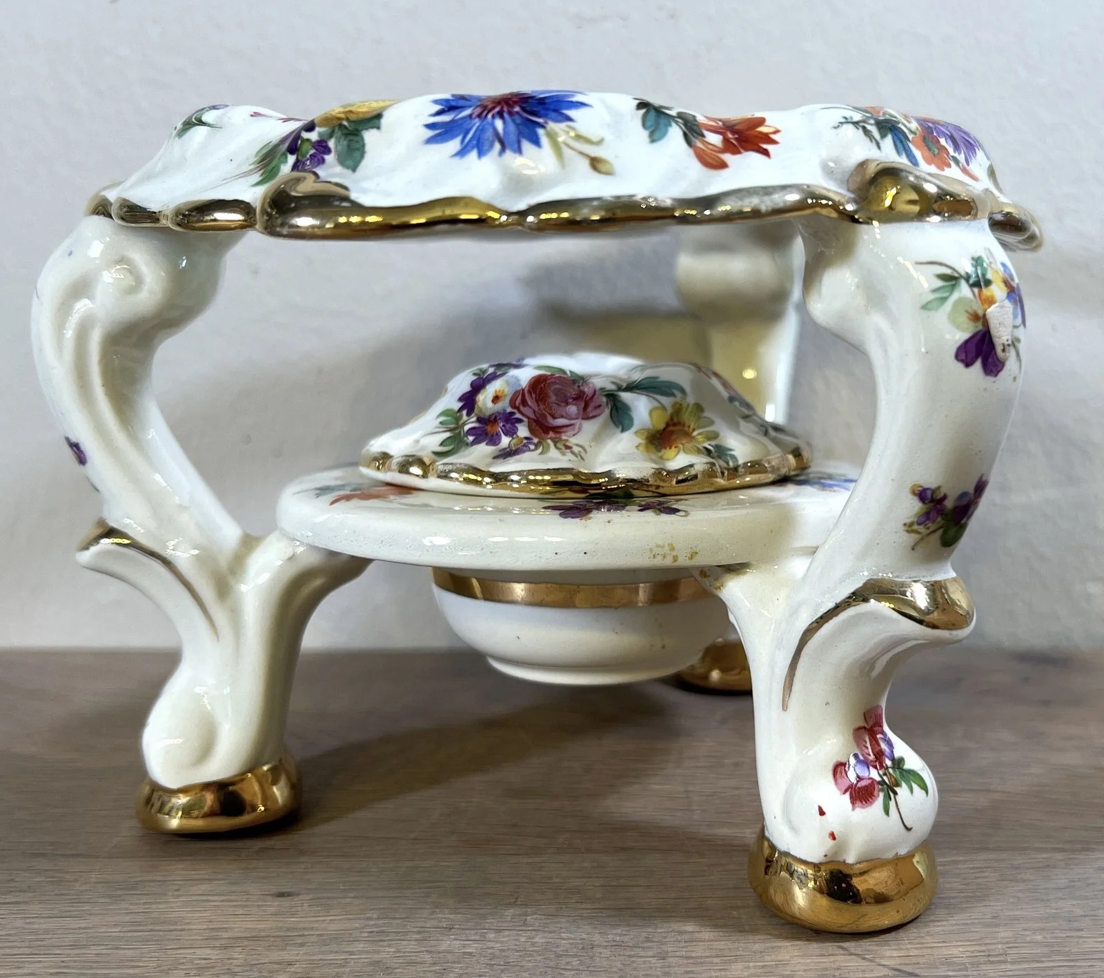 Theelicht / Parfumbrander? – ongemerkt maar Boch Keralux – décor FLEURS DE SAXE Theelicht / Parfumbrander? – ongemerkt maar Boch Keralux – décor FLEURS DE SAXE