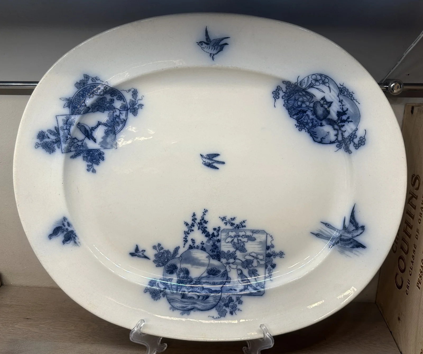 Vleesschaal / Gevogelteschaal – groot model – B.F.K. (Boch Frères Keramis) – décor JAPON in vloeiblauw Vleesschaal / Gevogelteschaal – groot model – B.F.K. (Boch Frères Keramis) – décor JAPON in vloeiblauw