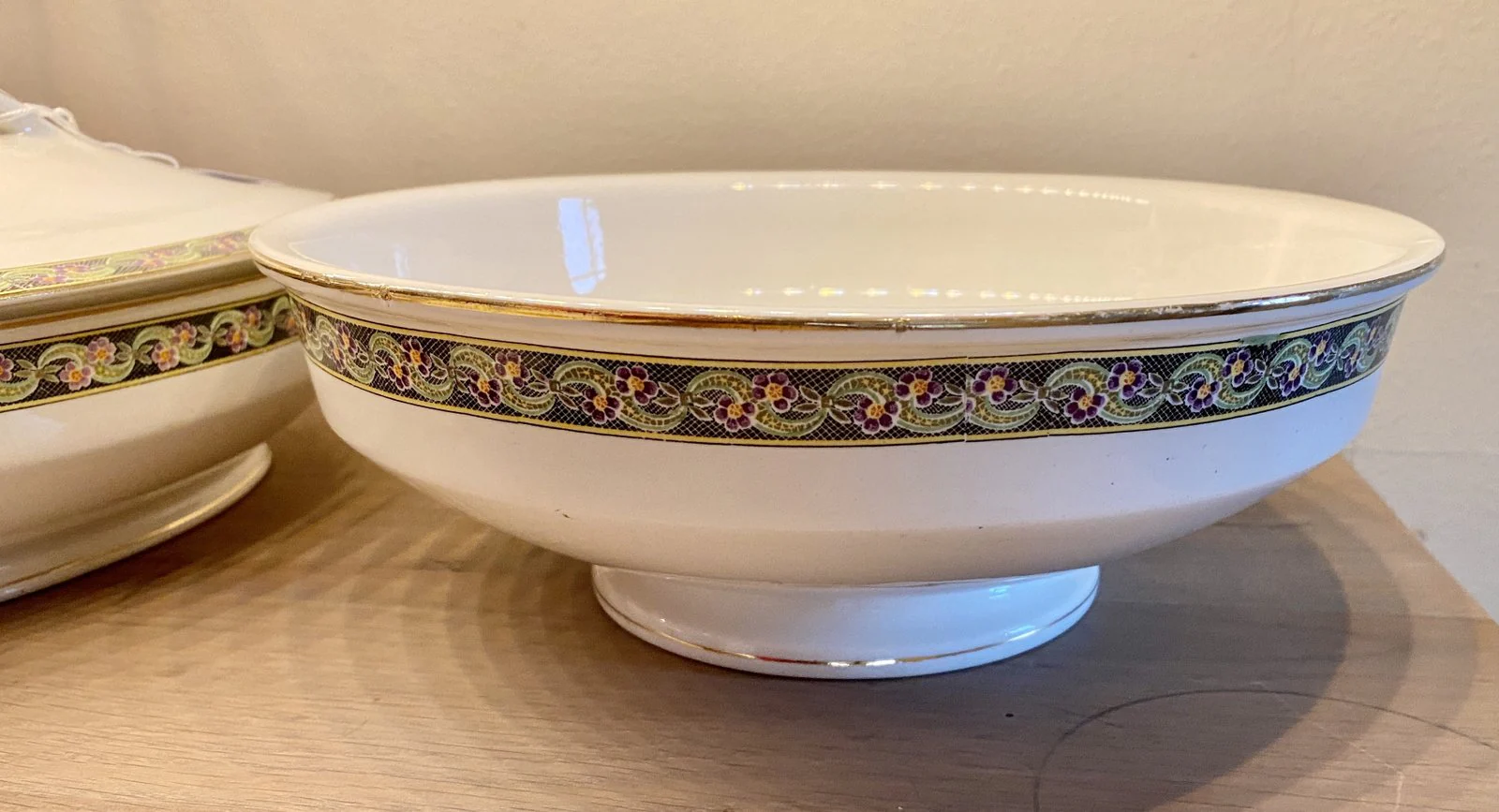 Aardappelschaal op voet – Société Céramique Maestricht – décor 1675