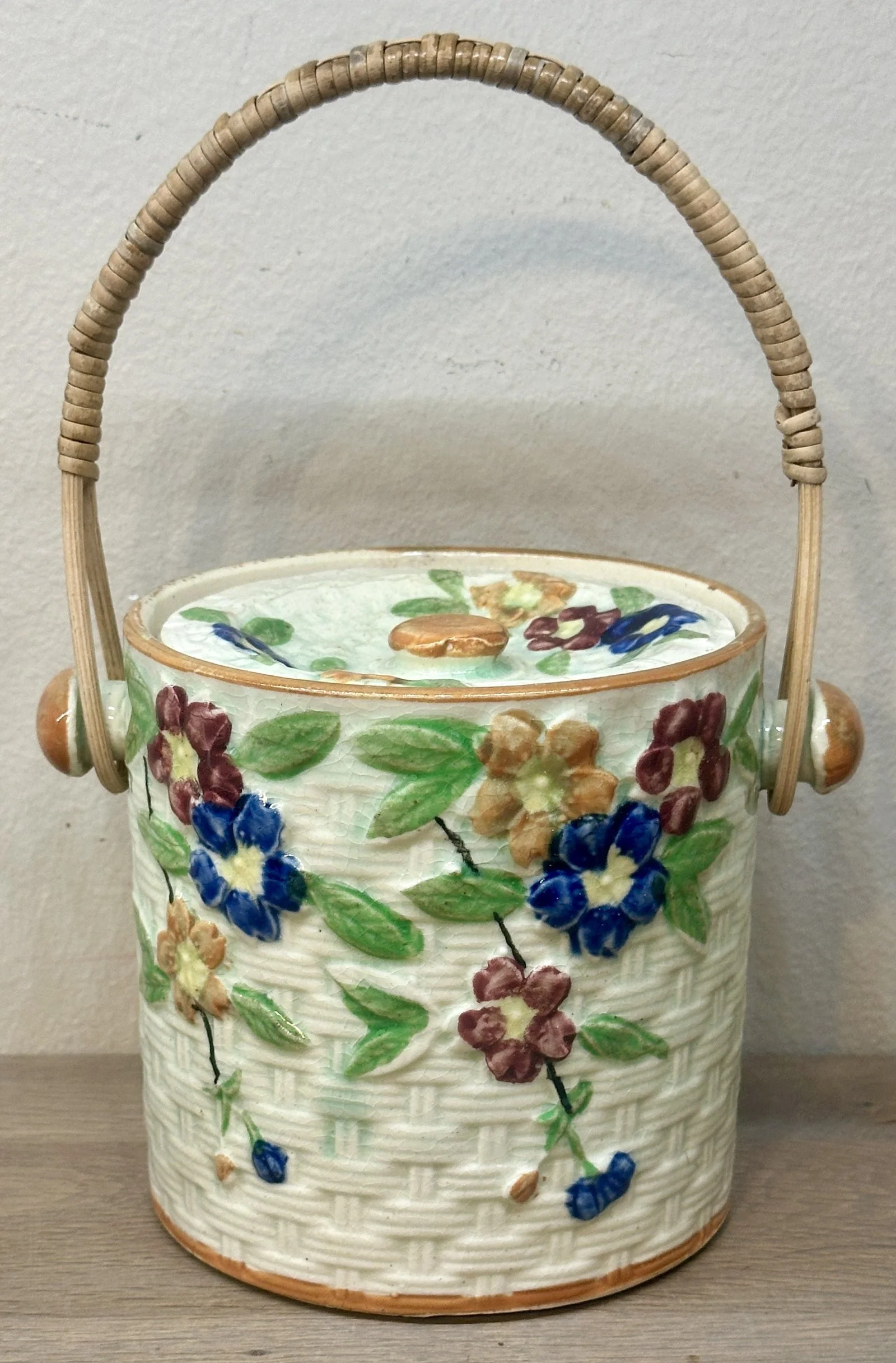 Koekpot / Koekdoos / Cookie Jar – Made in Japan – uitgevoerd in barbotine
