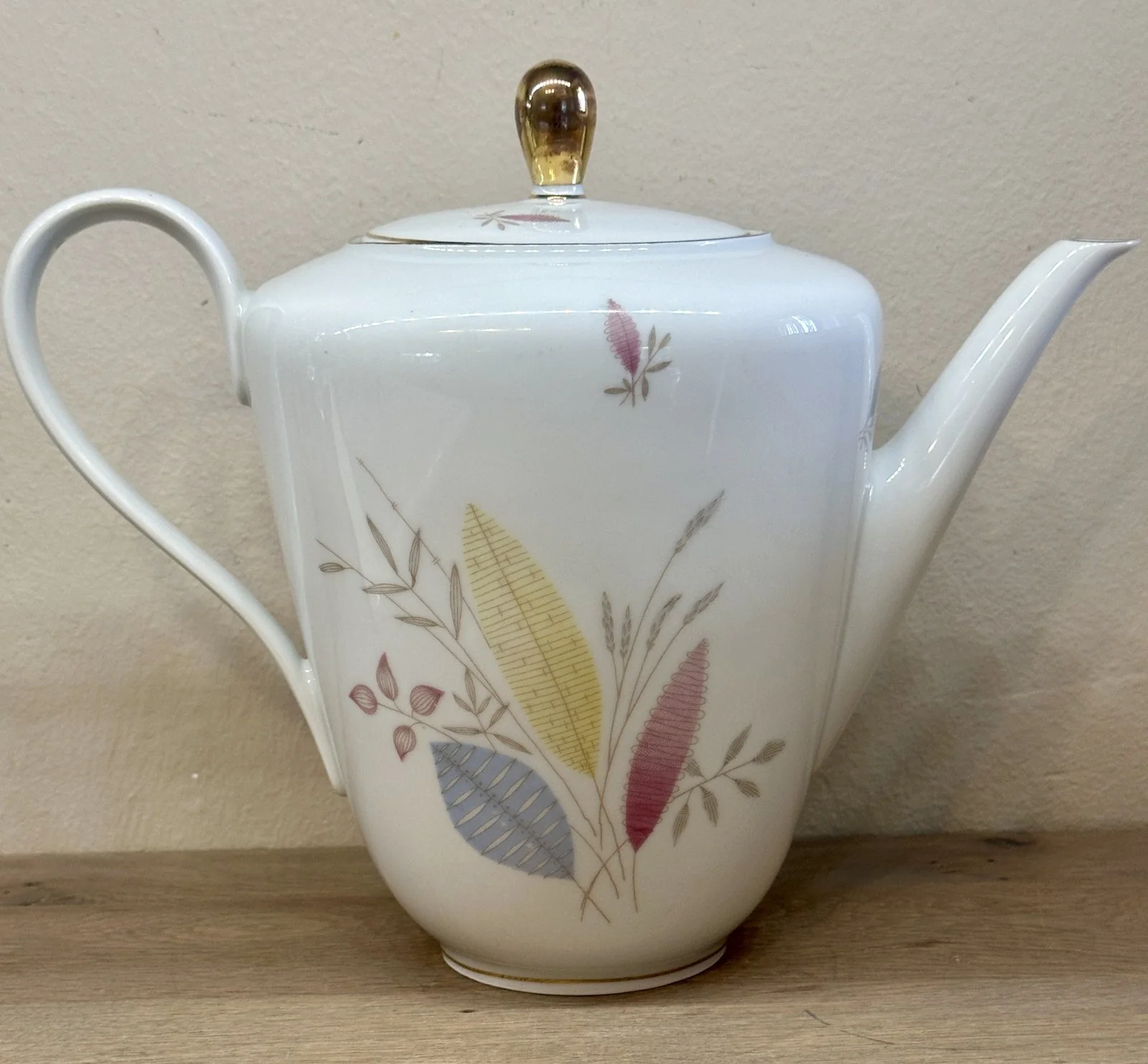 Koffiepot / Theepot – porselein – Bavaria / Wunsiebel – décor CLAUDIA met gekleurd gestyleerde bladeren