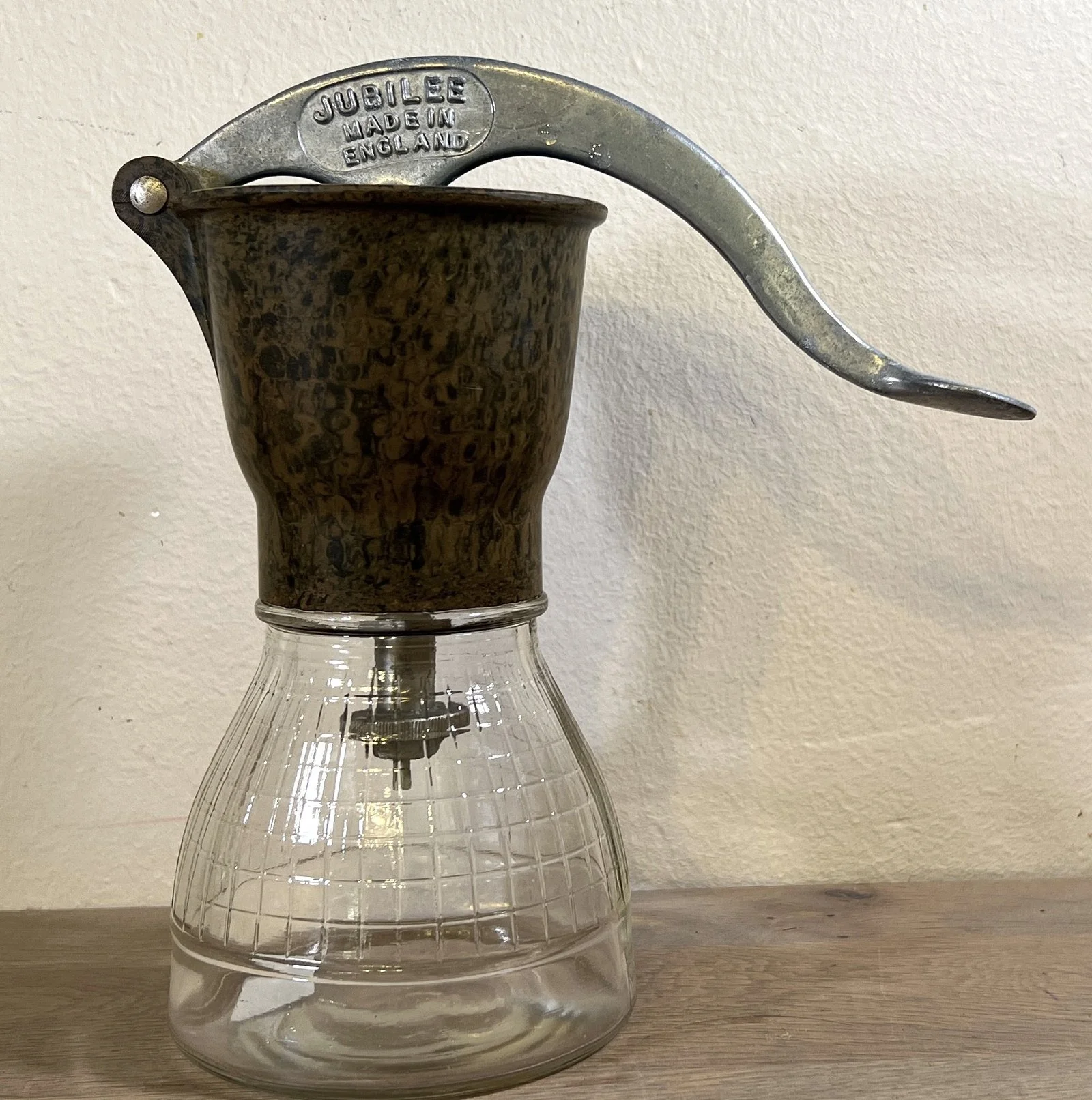 Cream Maker / Clotted Cream Maker – Bel Empire Jubilee Model – olijfgroen gemelleerd bakelieten bovenstuk