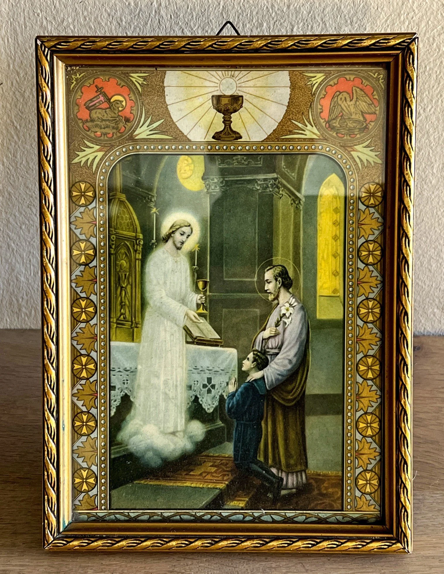 Kadertje met een religieuze afbeelding – goudkleurig lijstje om te staan of op te hangen
