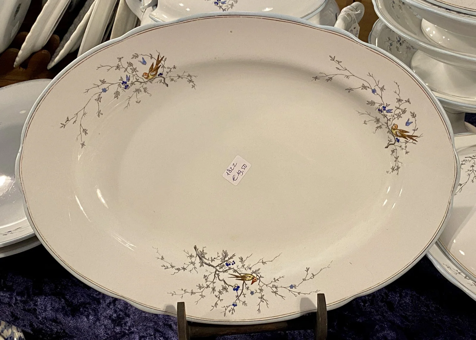 Schaal – ovaal – geschulpte rand – Petrus Regout – décor VOGELZANG