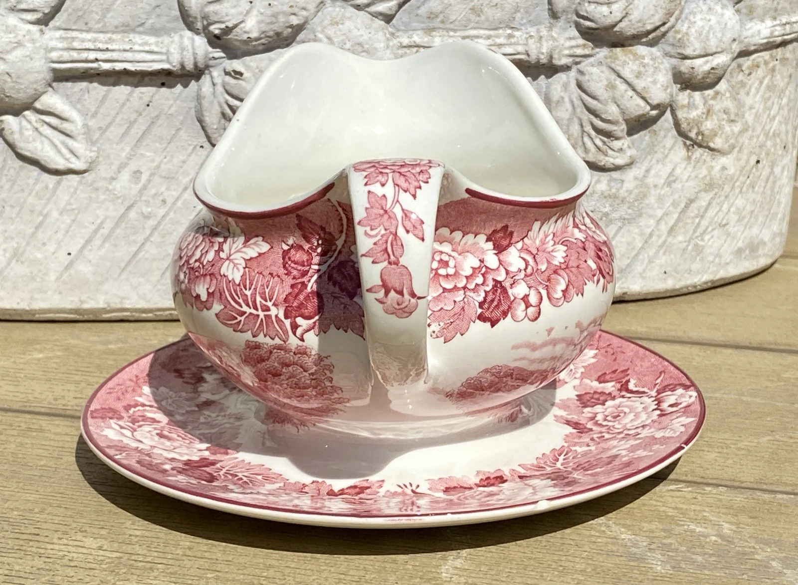 Juskom / saucière – Woods Ware – Wood & Sons – Enoch Woods – decor ENGLISH SCENERY rood Juskom / saucière – Woods Ware – Wood & Sons – Enoch Woods – decor ENGLISH SCENERY rood