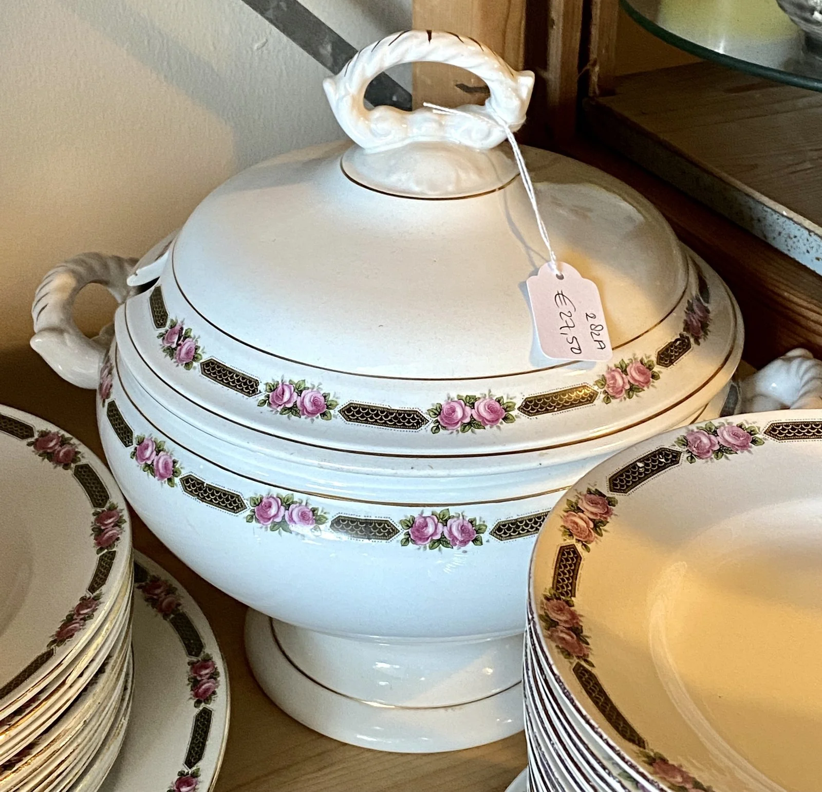 Terrine – Boch – decor roosjesrand Terrine – Boch – decor roosjesrand