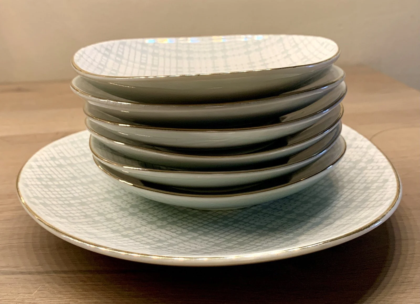 Cakeset met 1 groter bord en 6 bijbehorende bordjes – Royal Kentucky – decoratie grijs geruit