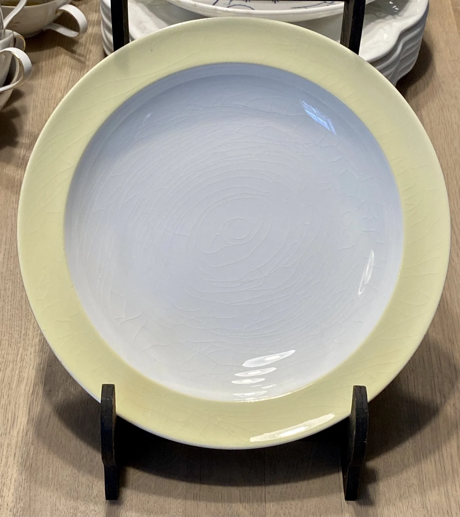 Soepbord, diep bord – Céramique Maestricht (1956 – 1958) – gele pastelkleurige rand