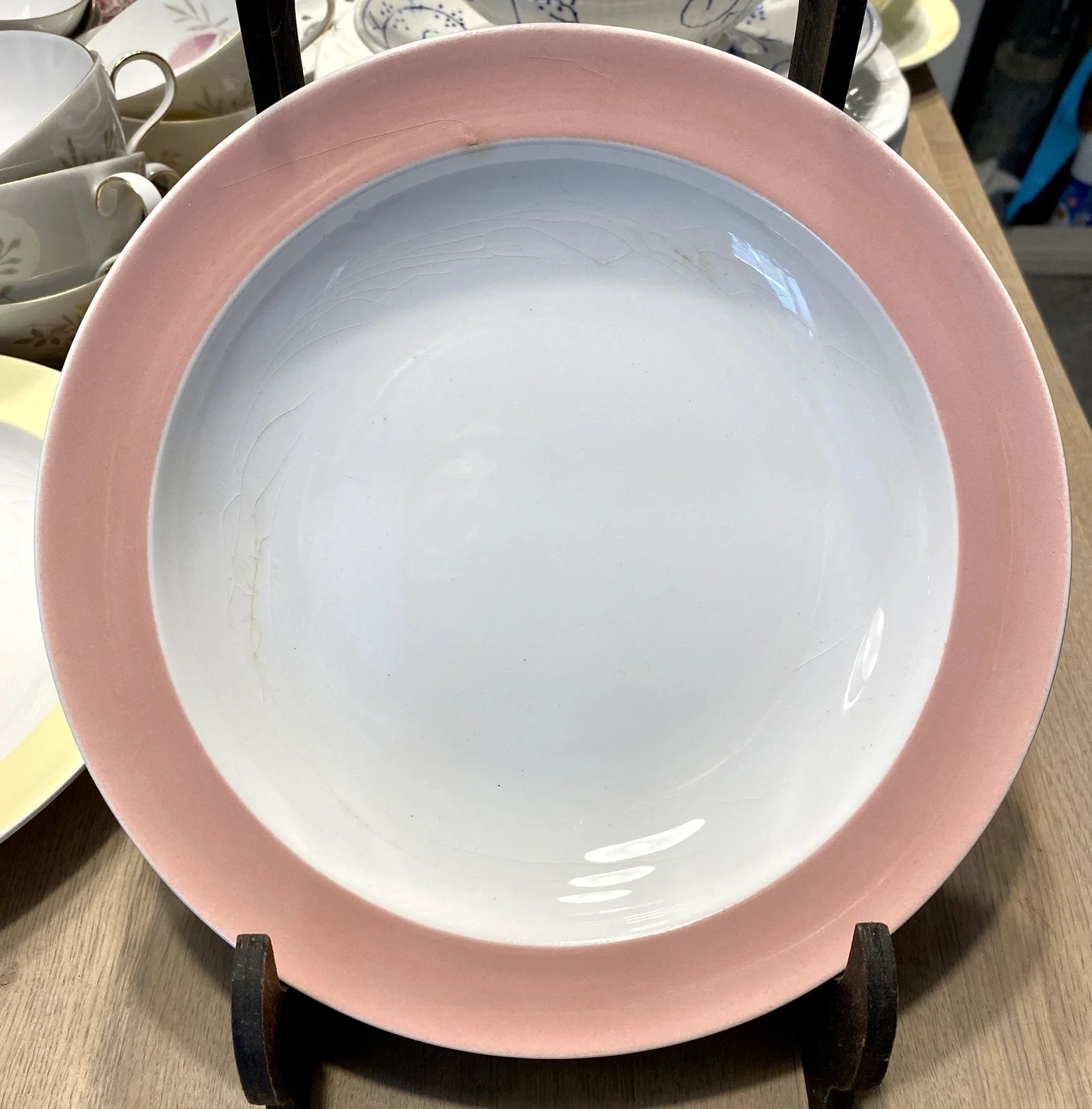 Soepbord, diep bord – Céramique Maestricht (1956 – 1958) – roze pastelkleurige rand