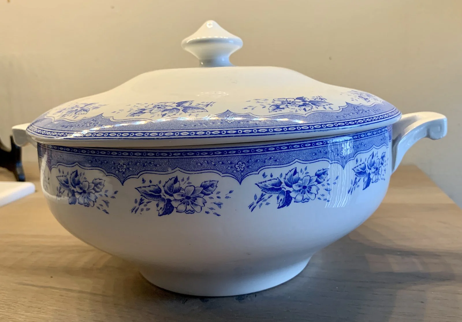 Terrine – groot model – Boch La Louviere – décor PEPA blauw Terrine – groot model – Boch La Louviere – décor PEPA blauw