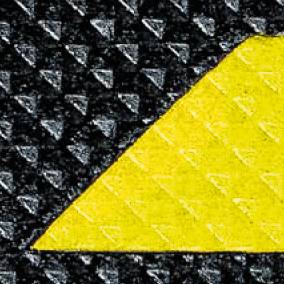 DURAL inzet DIAMONDTRED PVC chevron veiligheid geel antislip 25 strekkende meter DURAL inzet DIAMONDTRED PVC chevron veiligheid geel antislip 25 strekkende meter