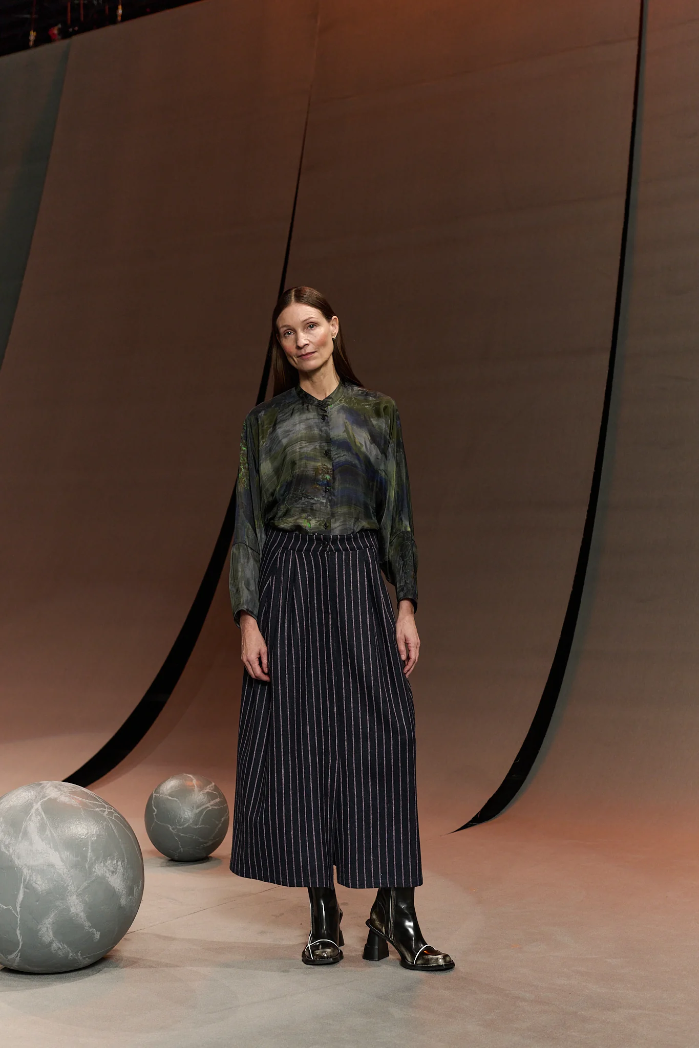One Skirt