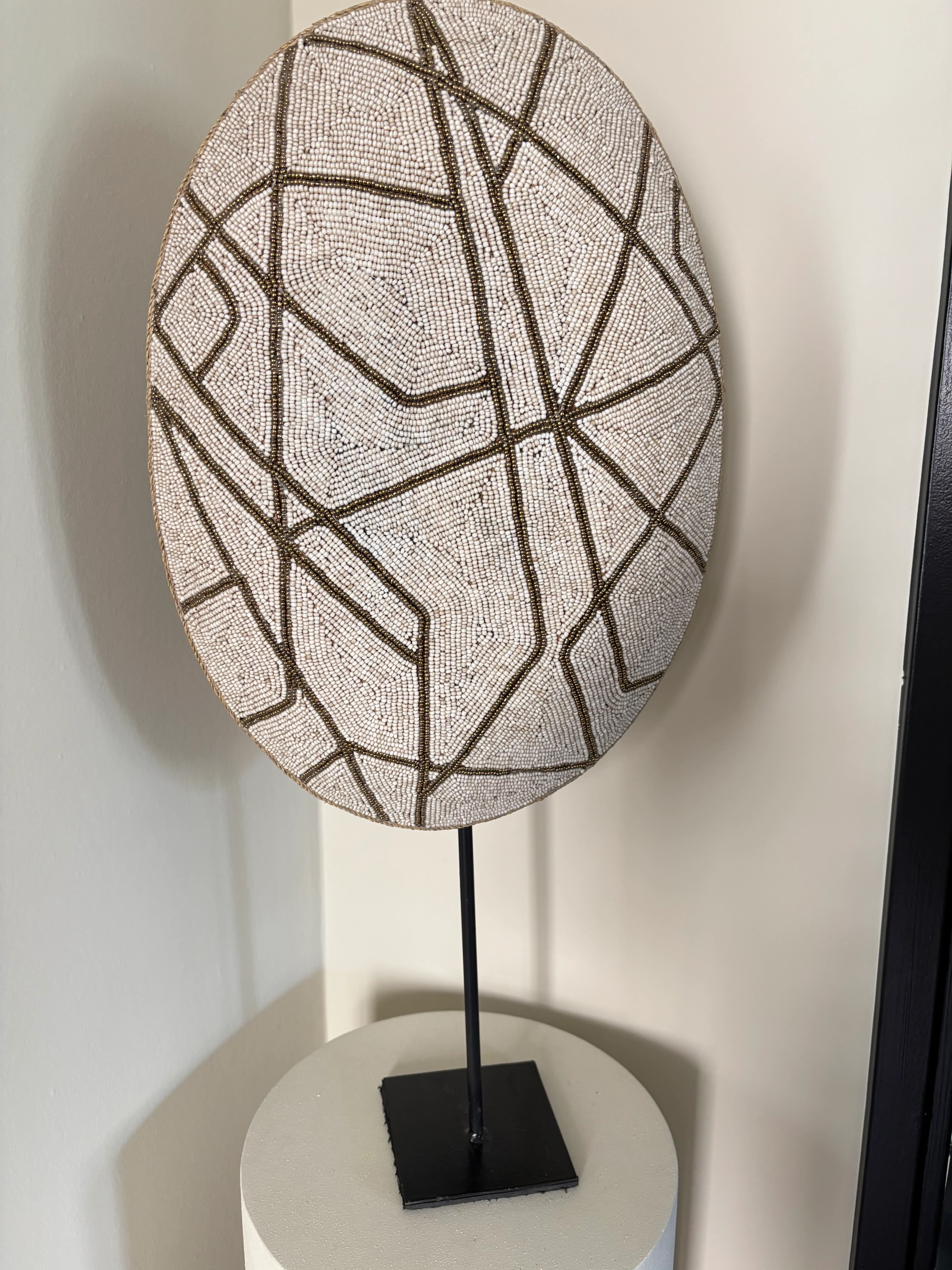 Kralenschild | Vensterbank decoratie | Kralenornament | Handgemaakt | Beige goud | PRE ORDER