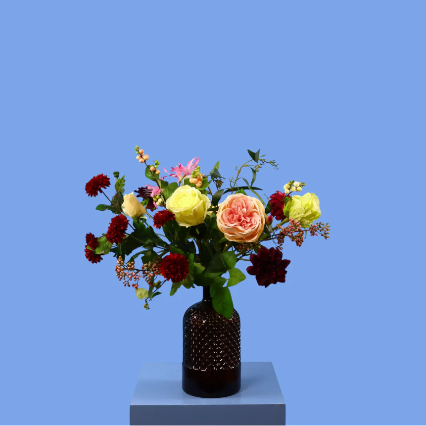 M – Lukas | Geribbeld glazen vaasje met kunstbloemen | Medium M – Lukas | Geribbeld glazen vaasje met kunstbloemen | Medium