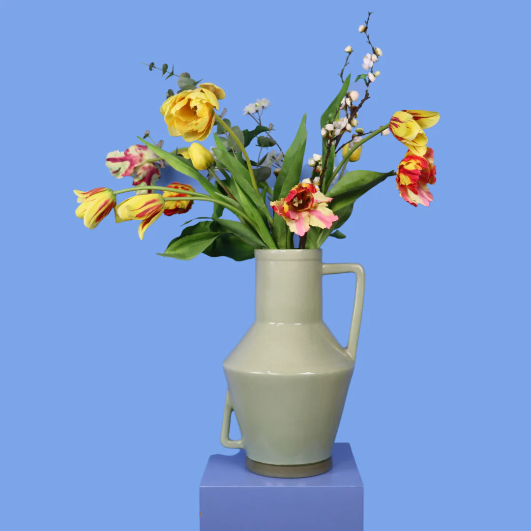 XL – Neel | Return to Sender vaas met kunstbloemen | XL XL – Neel | Return to Sender vaas met kunstbloemen | XL