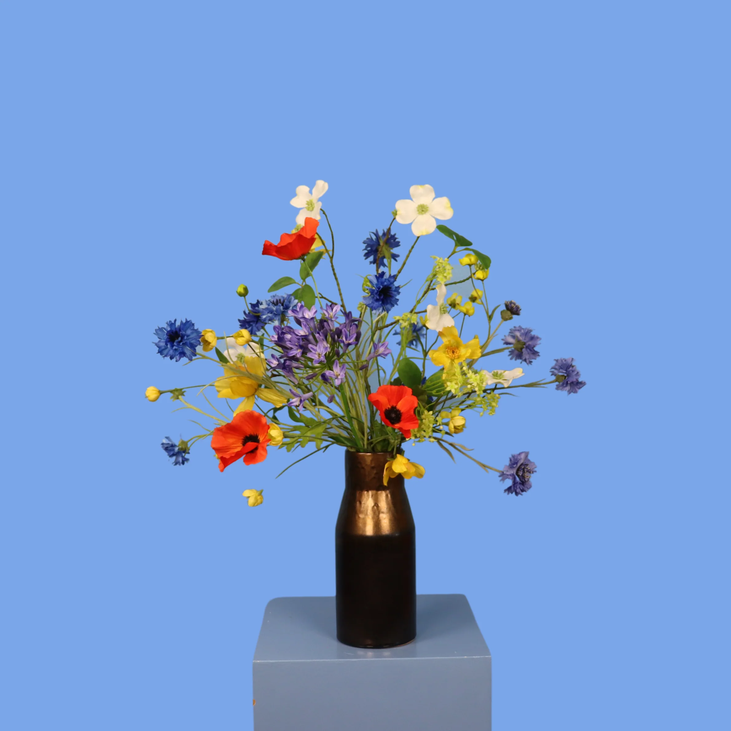 M – Quinten | Vintage vaas met kunstbloemen | Medium