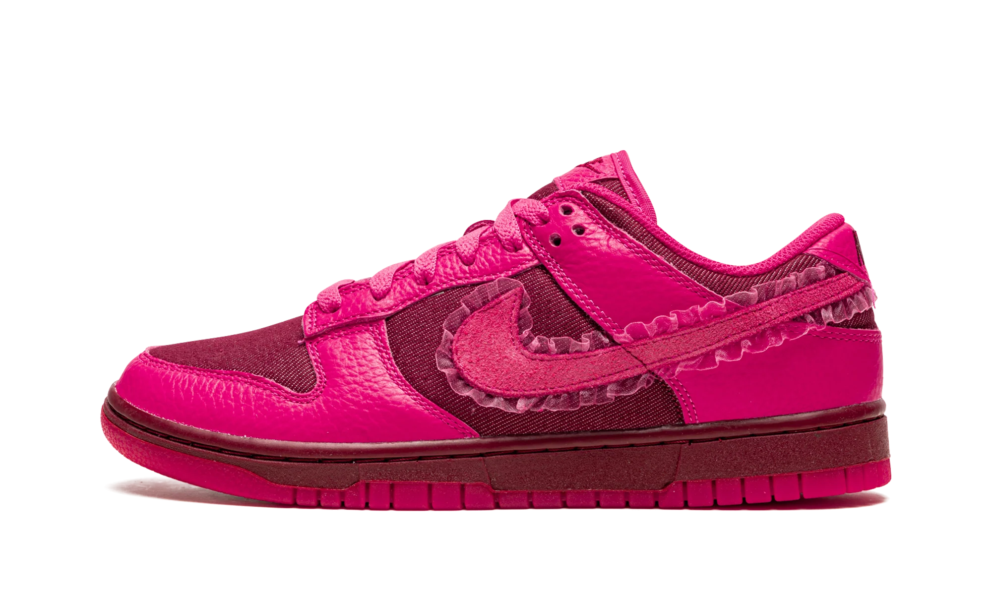Nike Dunk Low Valentine’s Day (2022) Nike Dunk Low Valentine’s Day (2022)