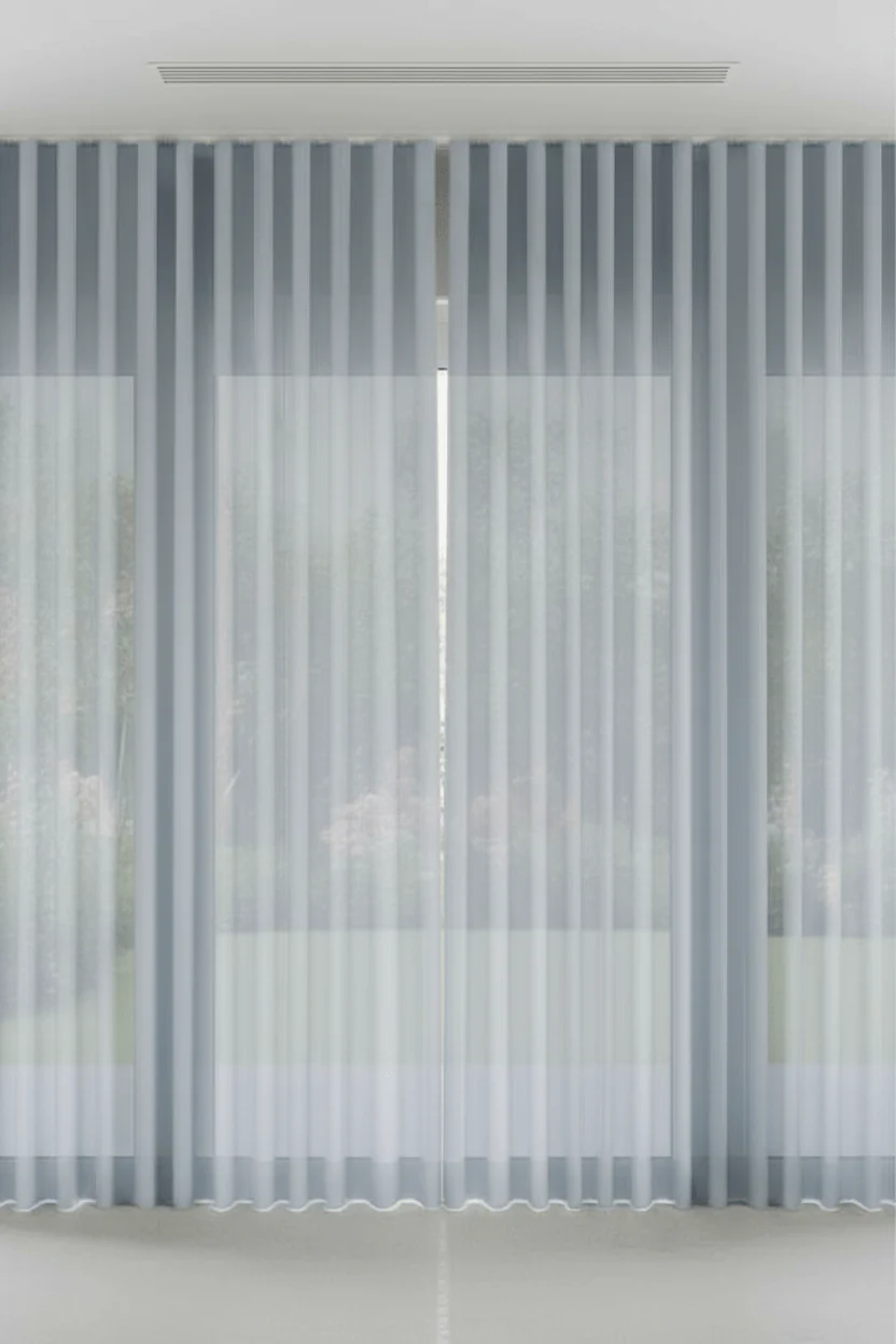 Inbetween – Cas Abou – Zacht Pastelblauw