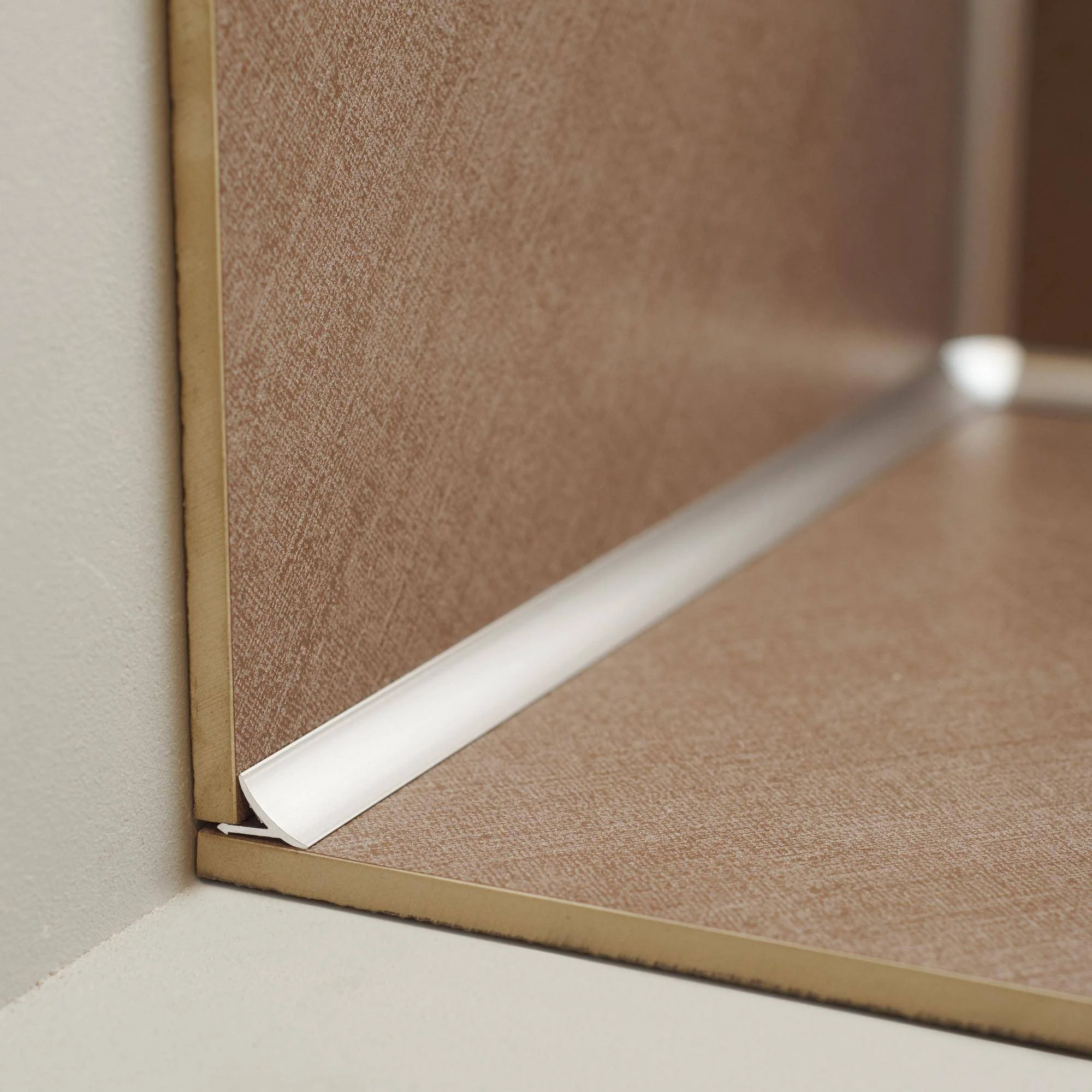 DURAL wand/vloer aansluitprofiel T-COVE aluminium geanodiseerd zilver 22mm 250cm